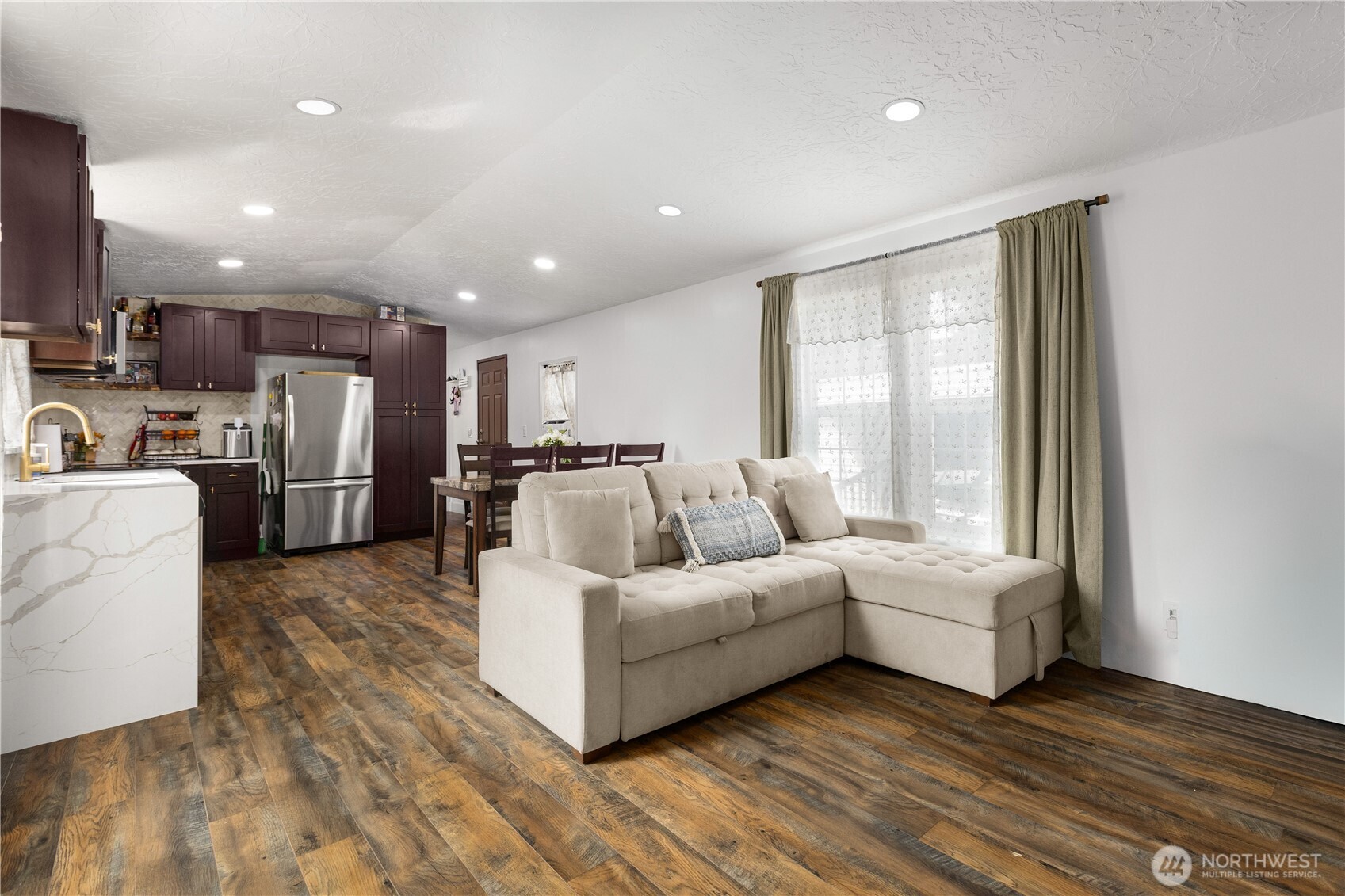 13708 108th Street Ct 4 Property Photo 5