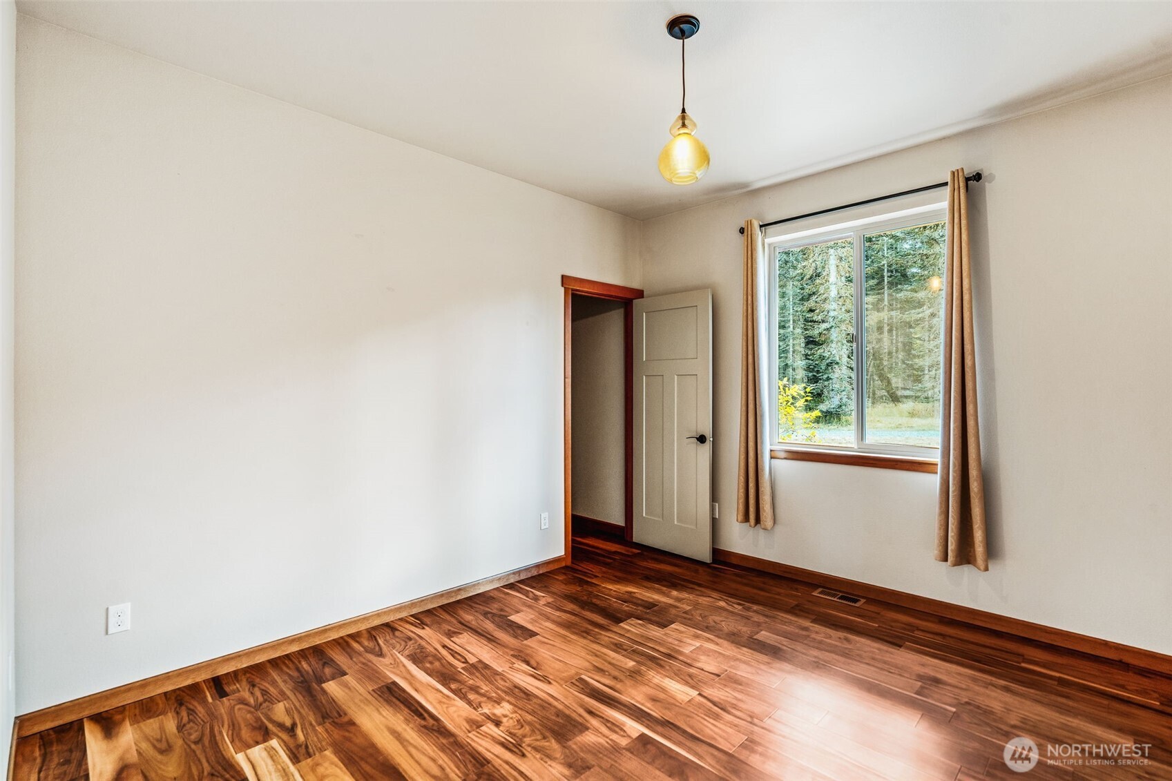 212 156th Lane Property Photo 13