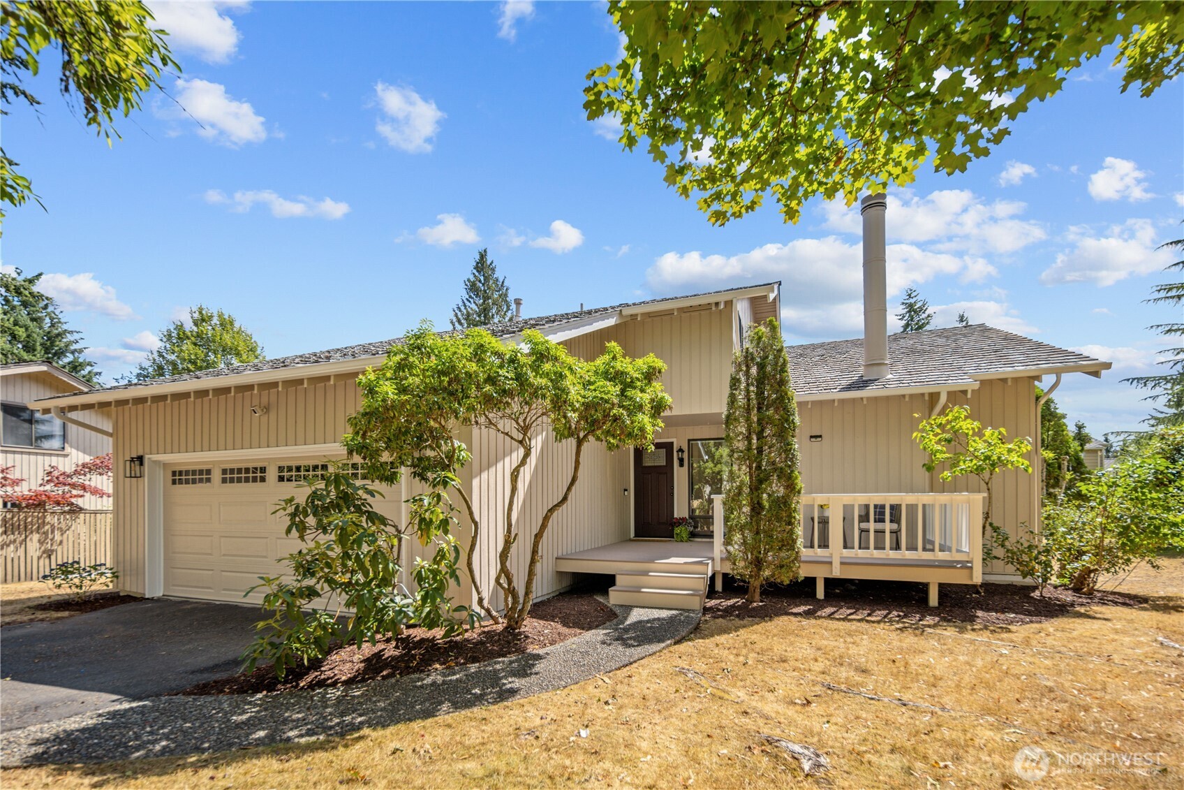 6318 156th Place Property Photo 1