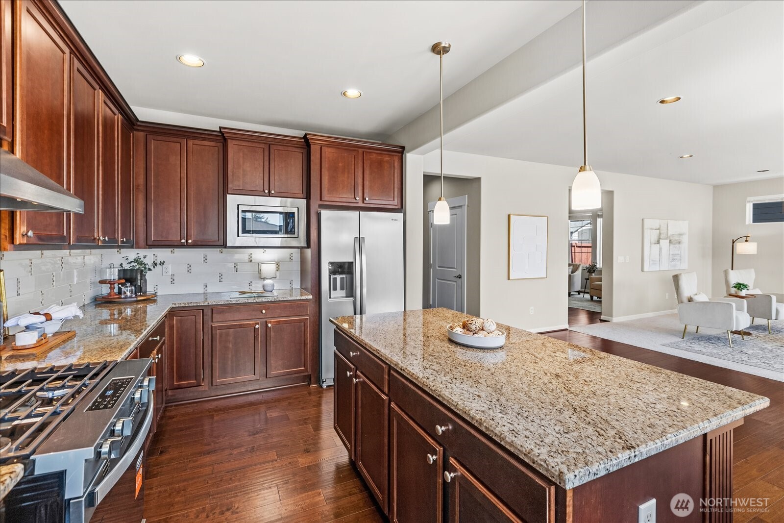 5028 70th Place Property Photo 11