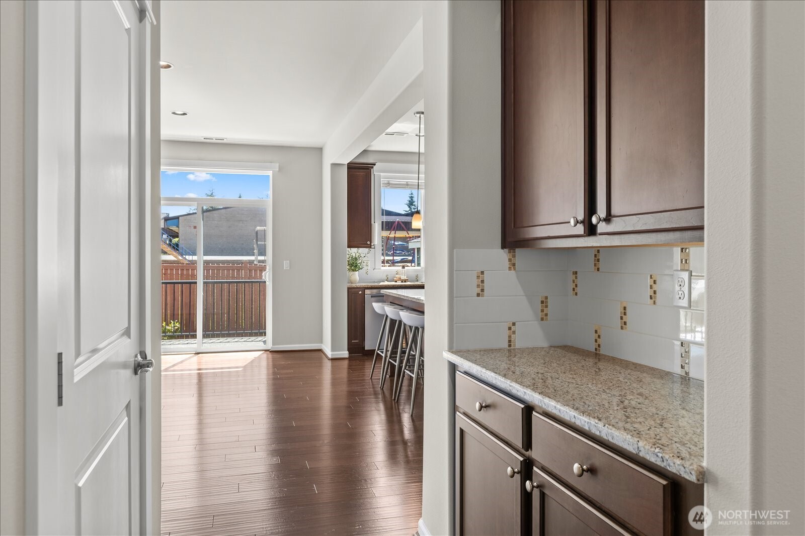 5028 70th Place Property Photo 12