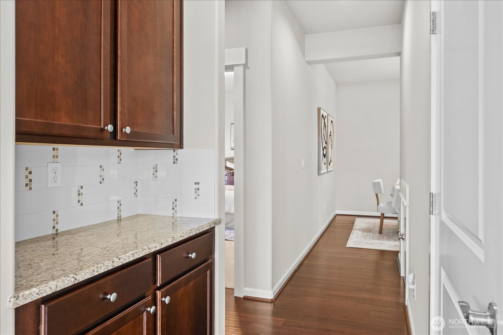 5028 70th Place Property Photo 14