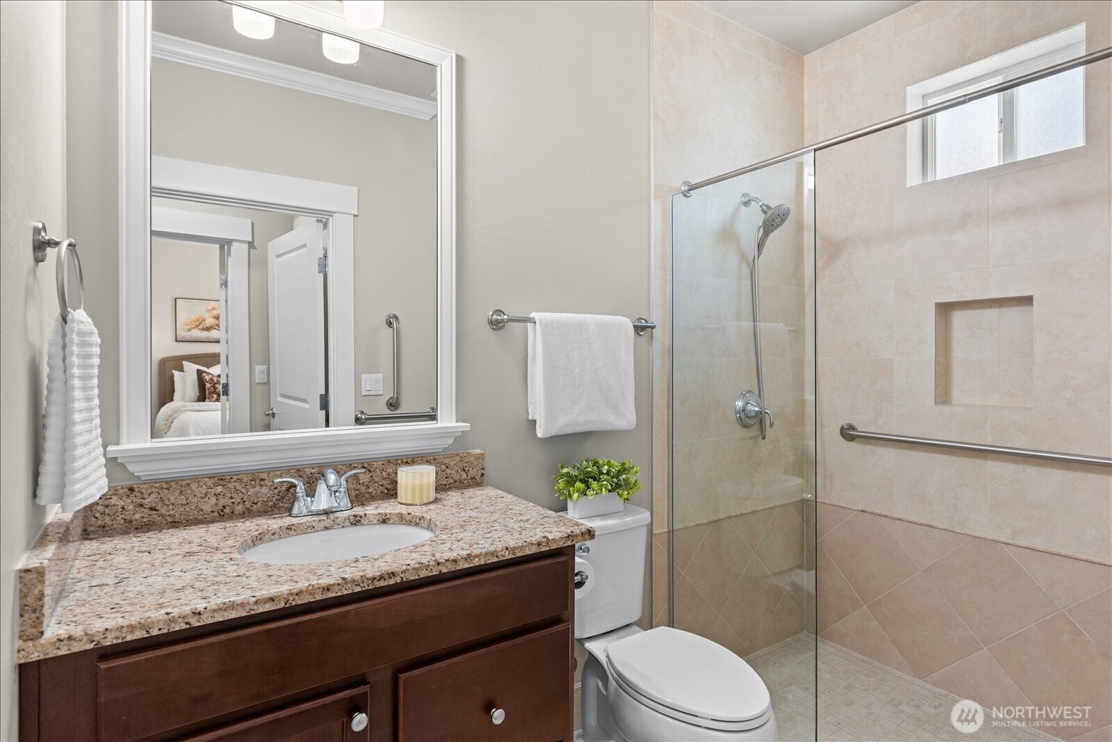 5028 70th Place Property Photo 17