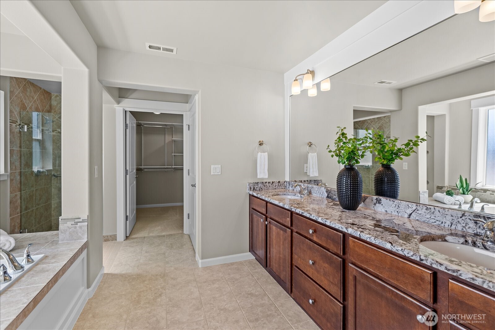 5028 70th Place Property Photo 20