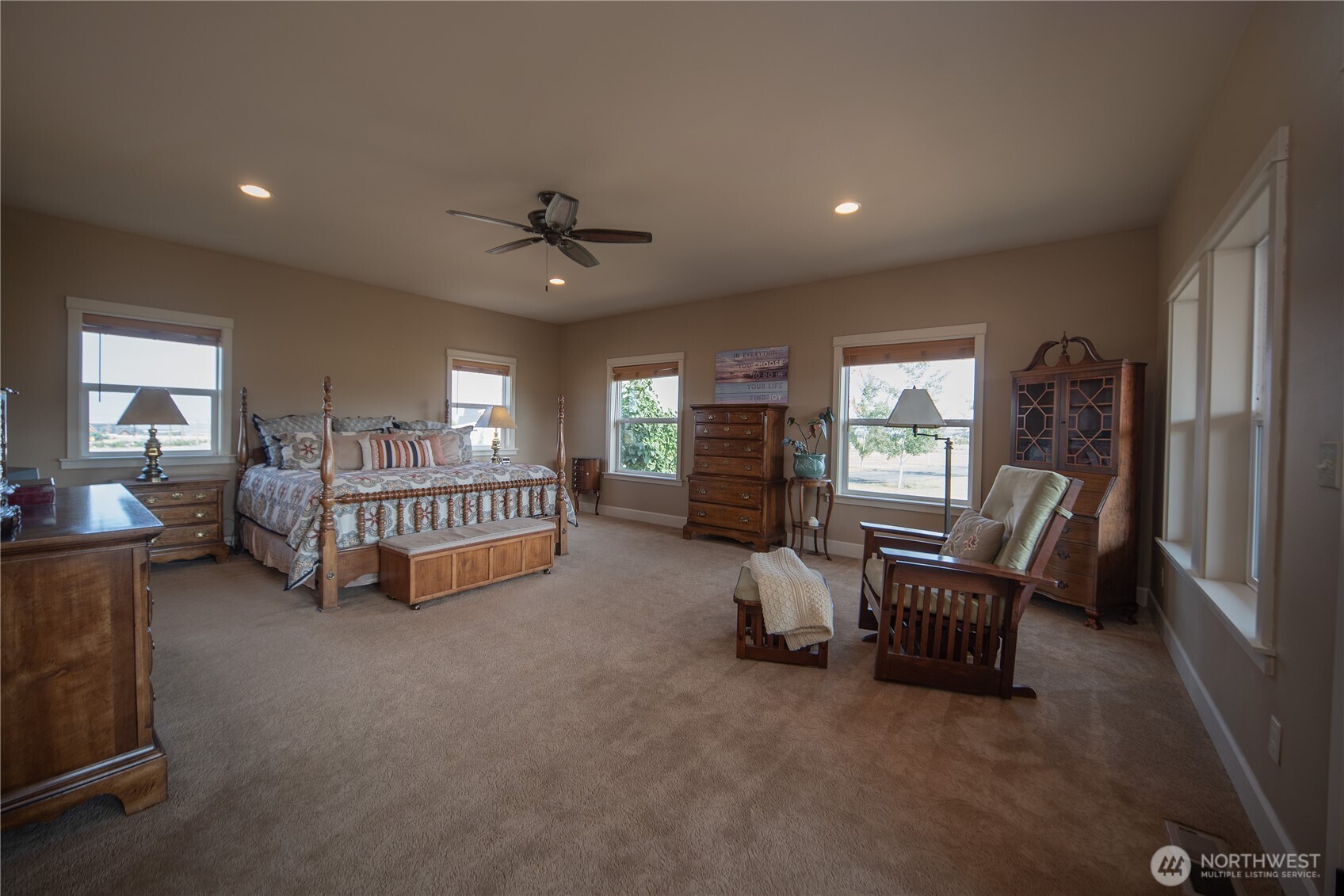 631 Radiant View Drive Property Photo 19