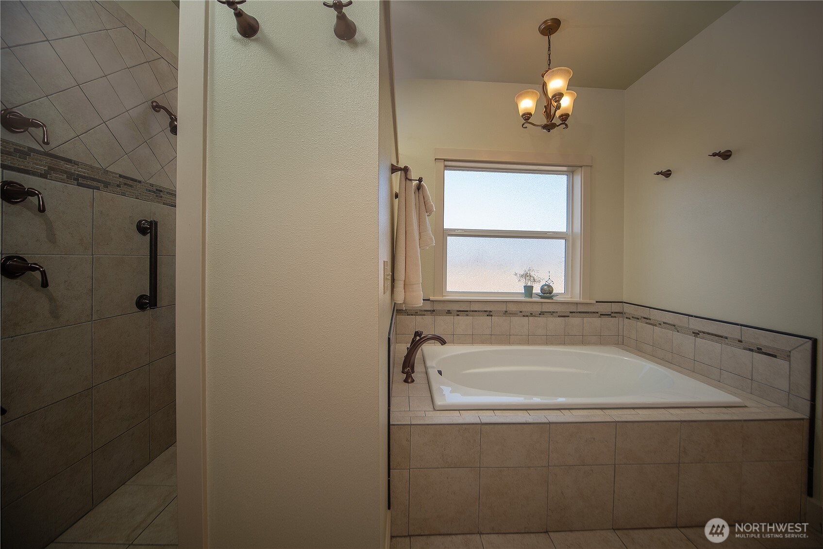 631 Radiant View Drive Property Photo 23