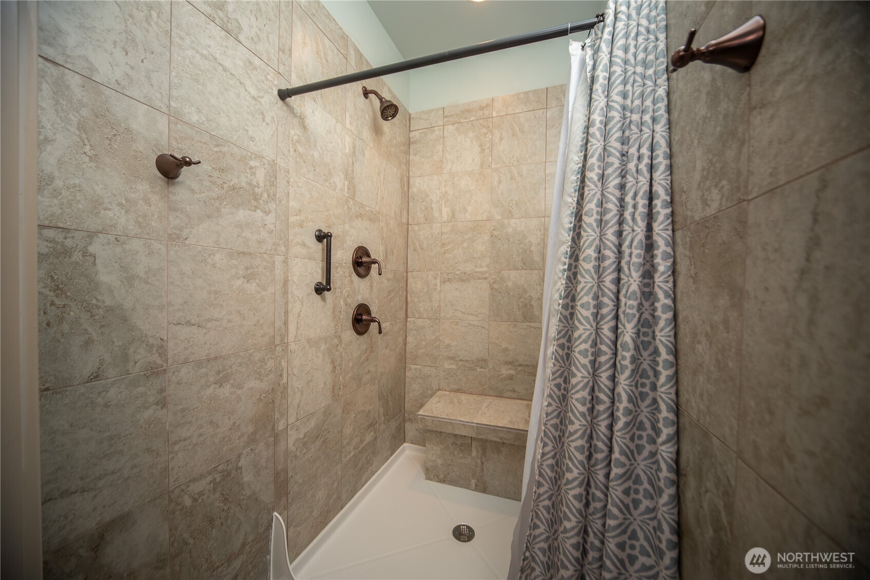 631 Radiant View Drive Property Photo 27