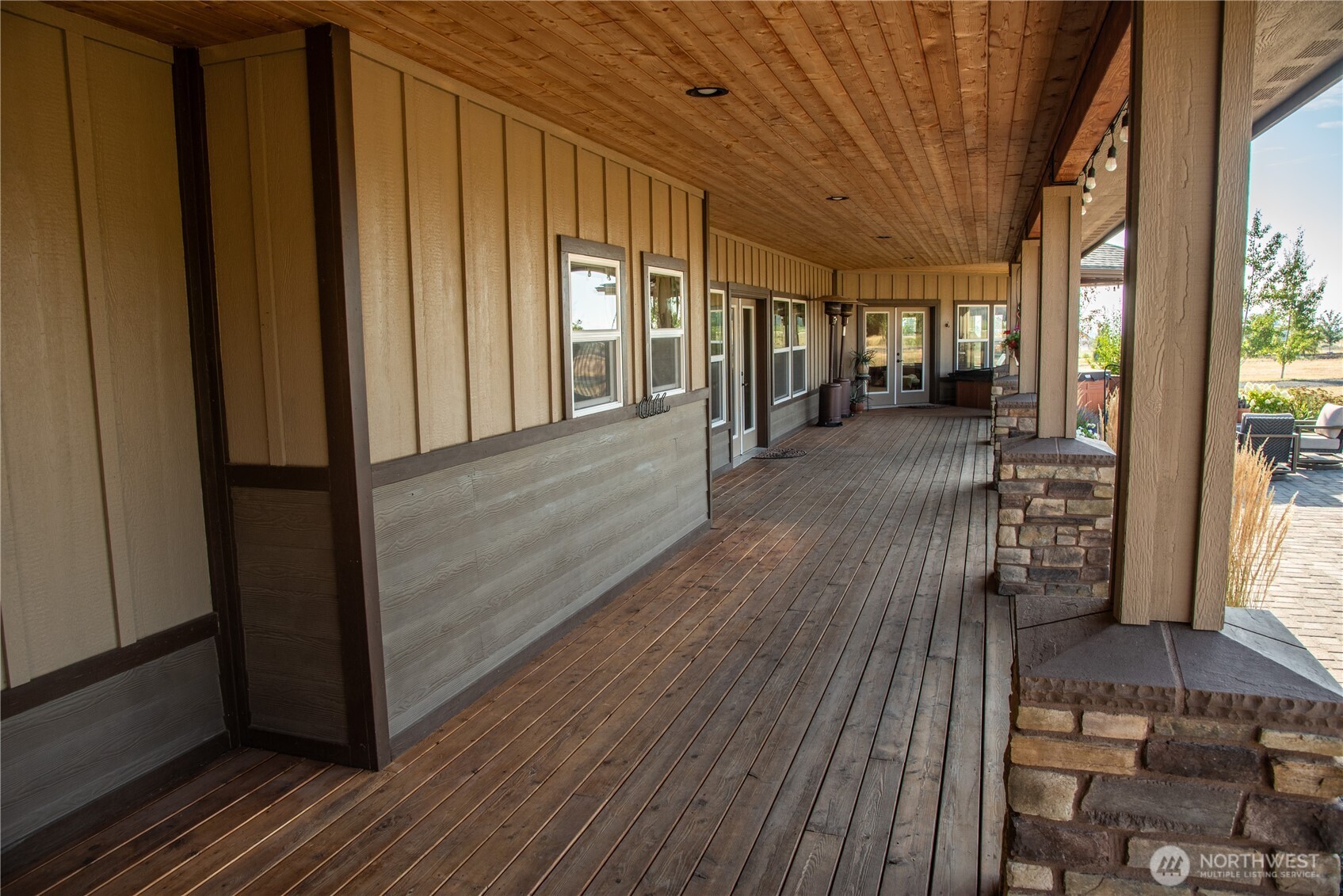 631 Radiant View Drive Property Photo 32