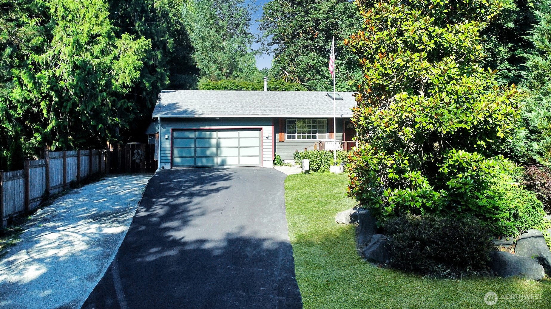 2109 Mark Street Property Photo 2