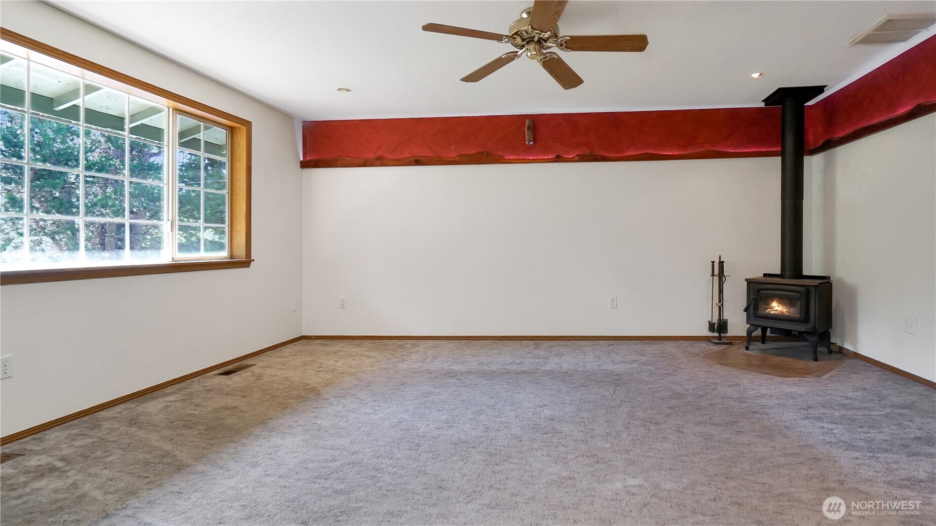 2109 Mark Street Property Photo 4
