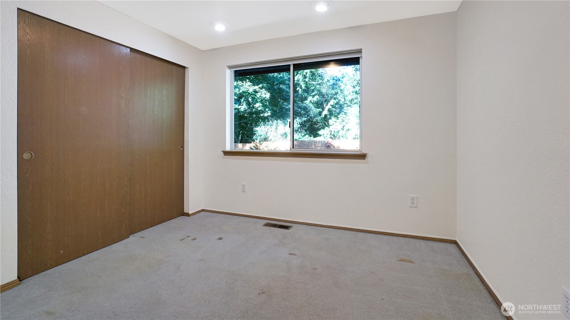2109 Mark Street Property Photo 9