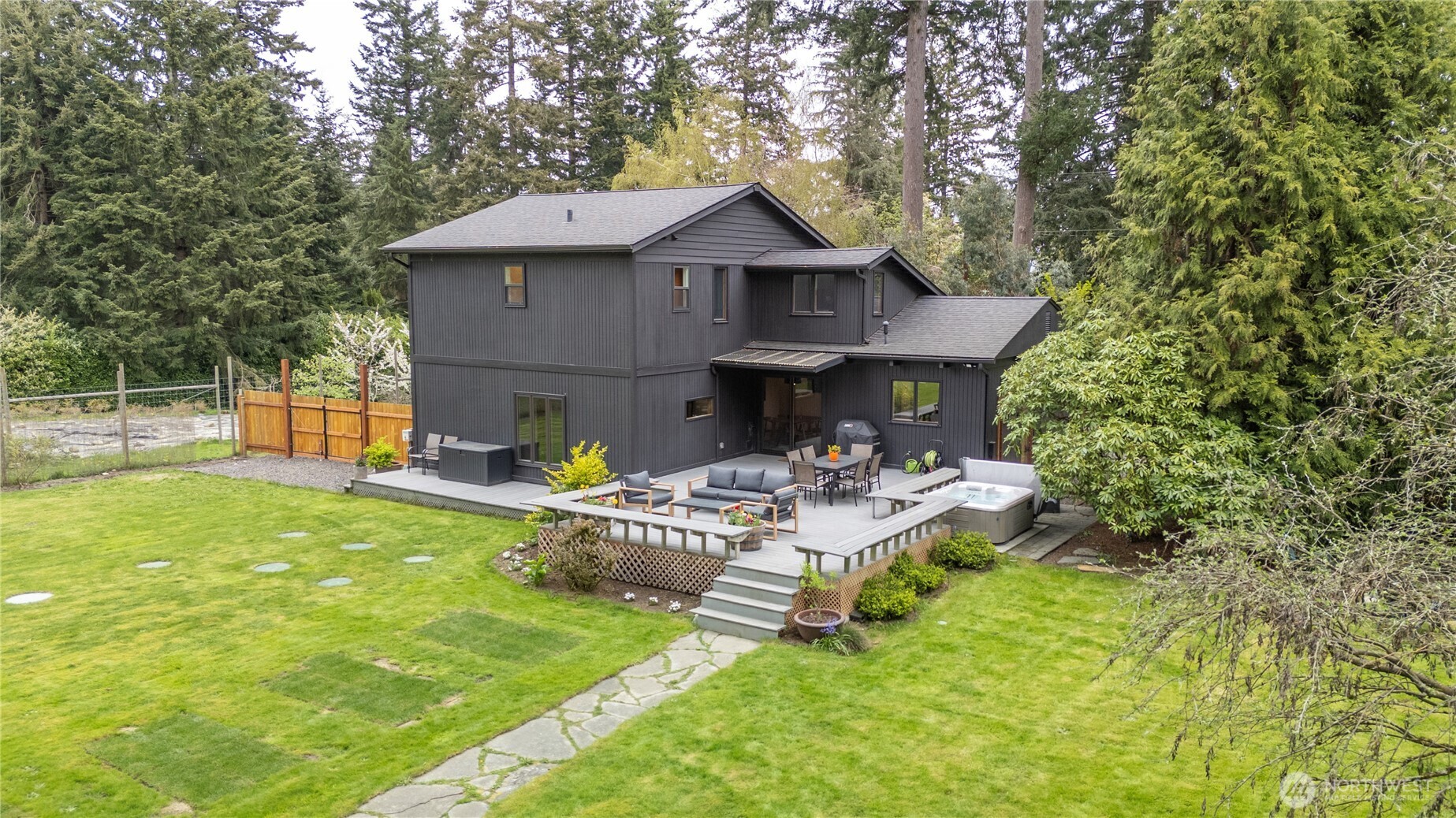 11907 103rd Avenue Property Photo 2