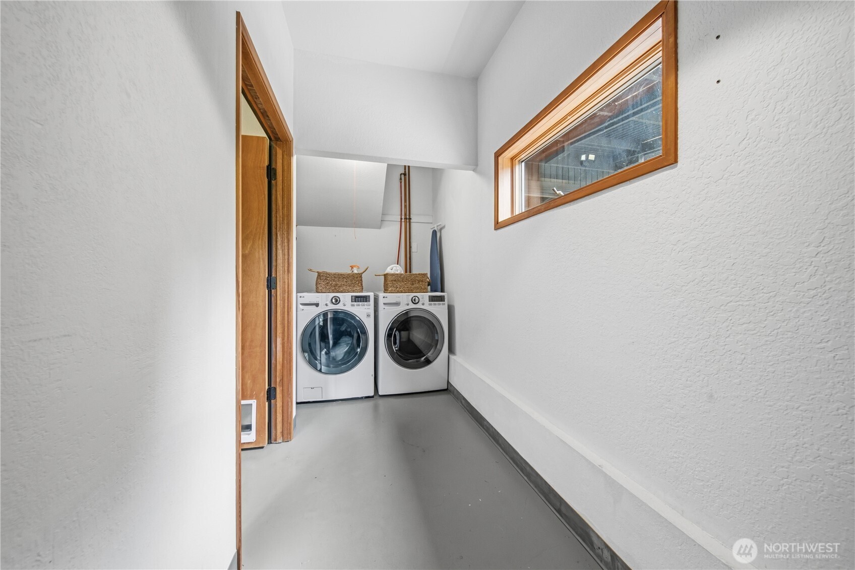 11907 103rd Avenue Property Photo 17