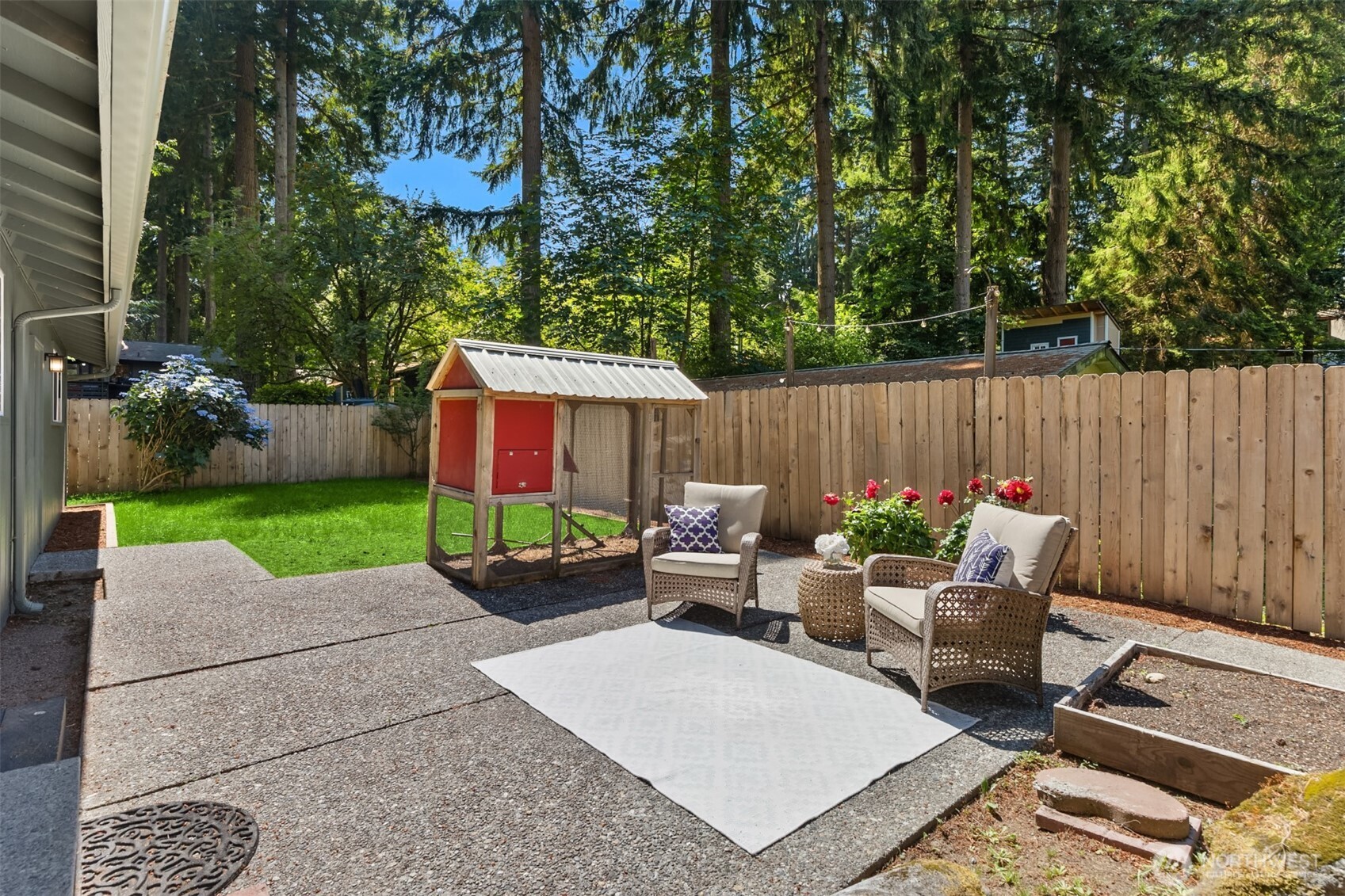 12249 N Madison Avenue Property Photo 4