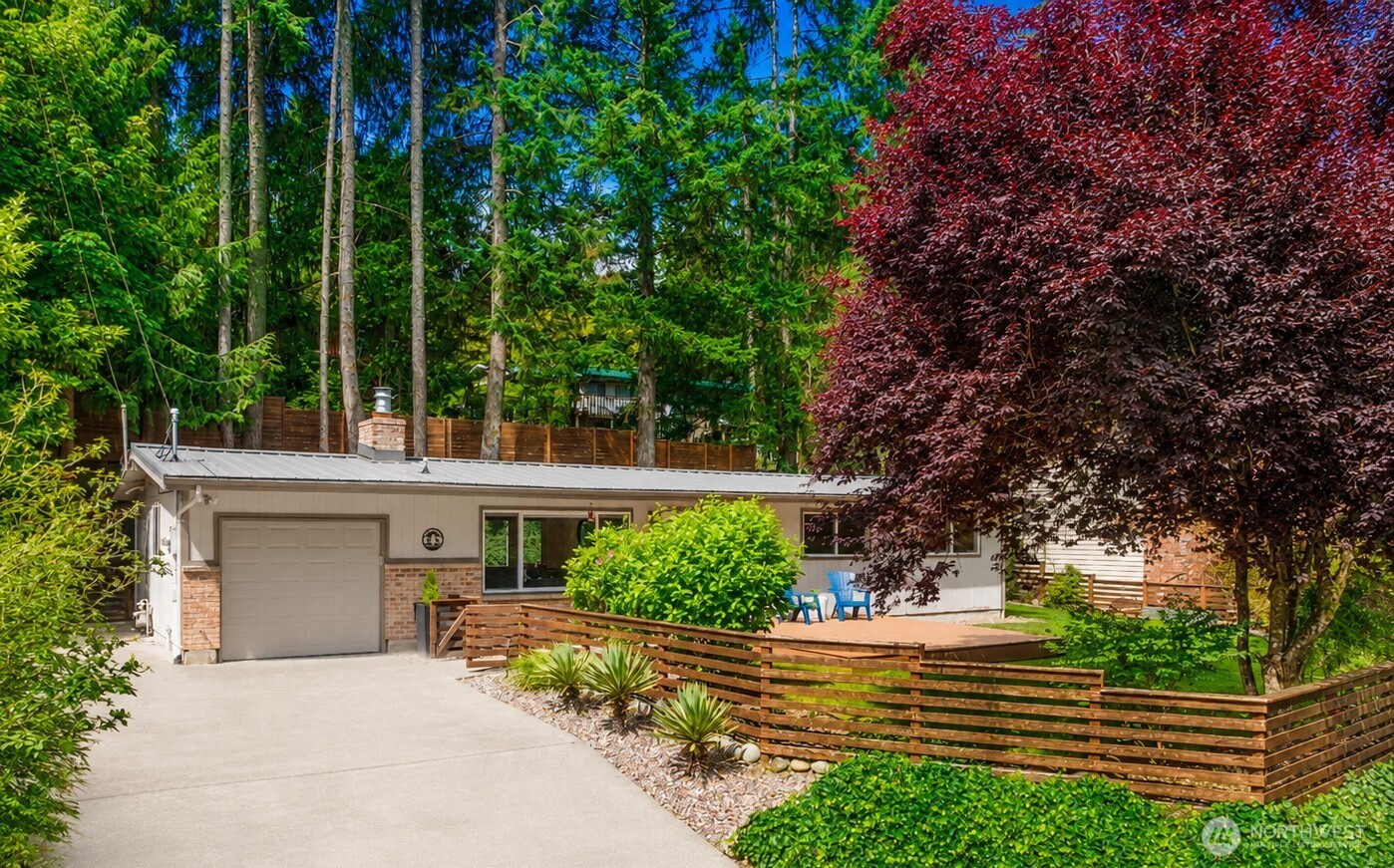 450 Mount Defiance Circle Property Photo 2