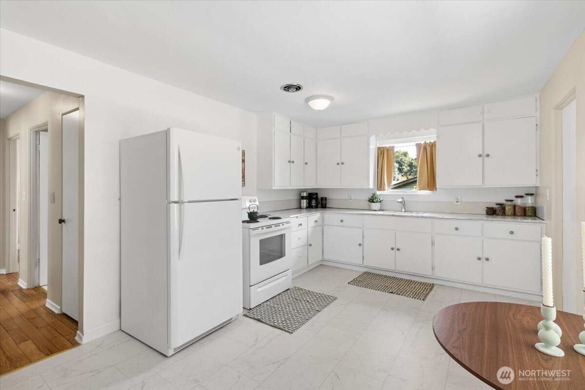 2518 2514 Spring Street Property Photo 7