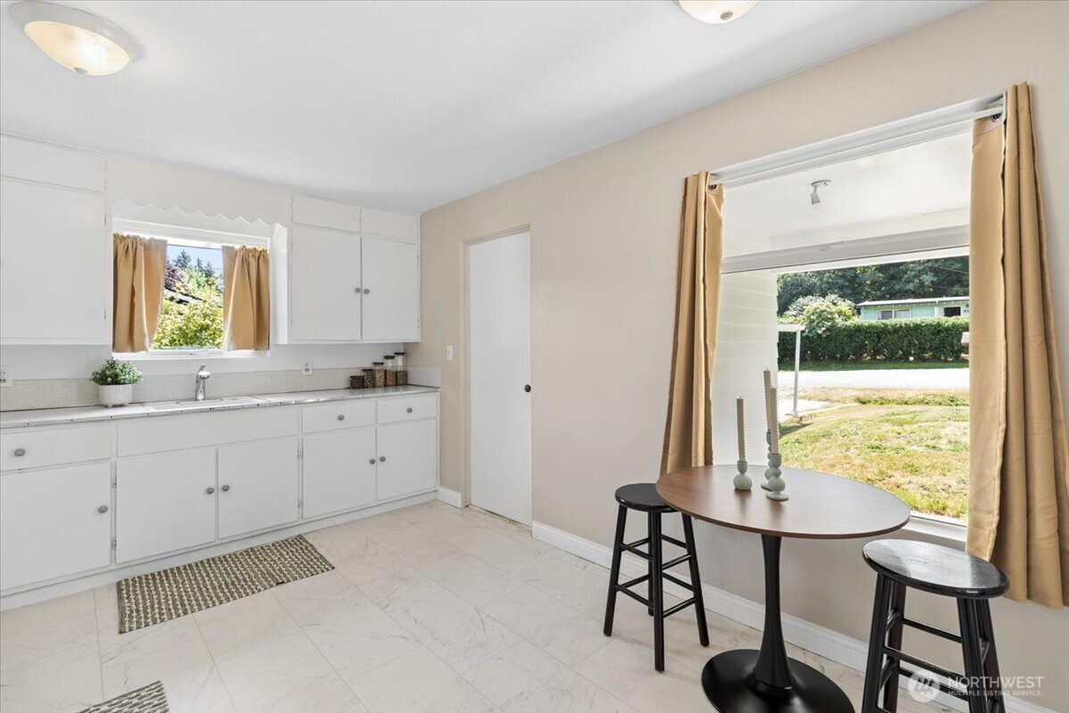 2518 2514 Spring Street Property Photo 10