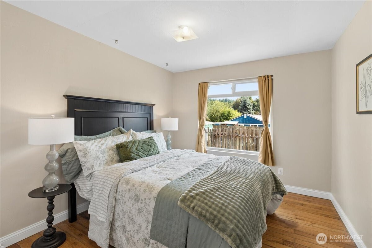 2518 2514 Spring Street Property Photo 11