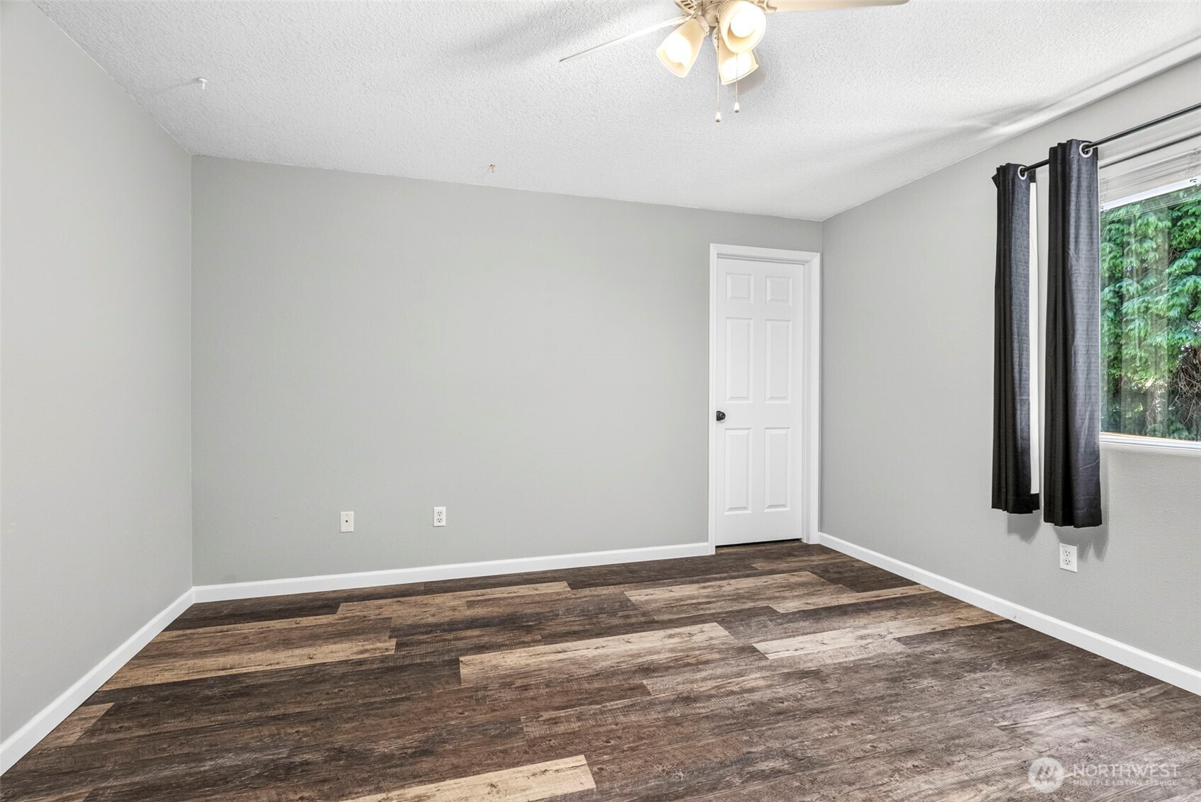 5605 Ne 55th Circle Property Photo 13