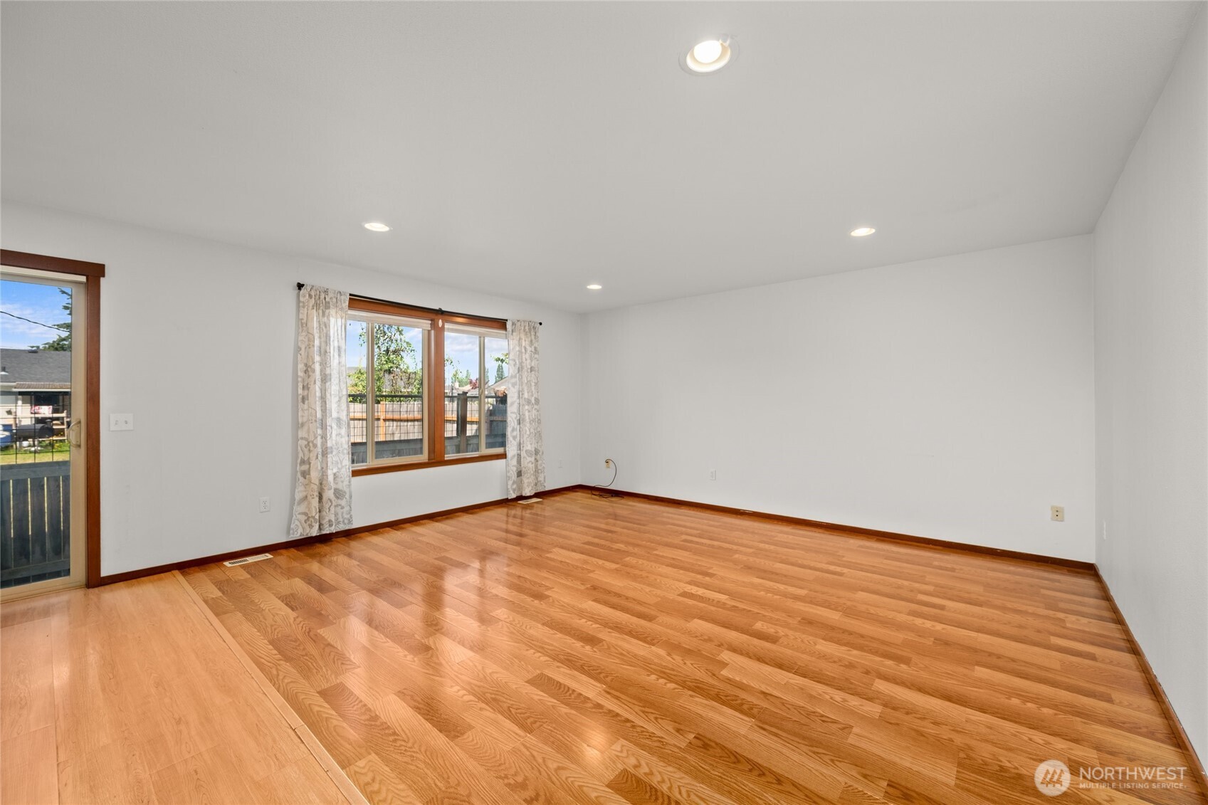 497 Harvest Edge Place Property Photo 9