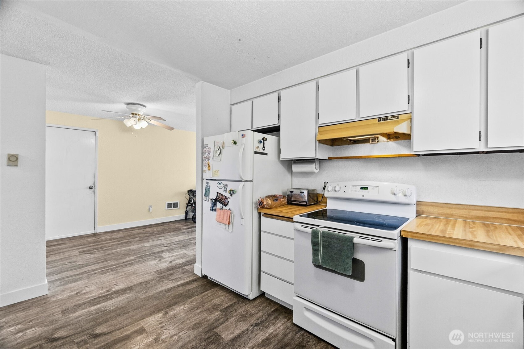 401 E 66th Street Property Photo 14