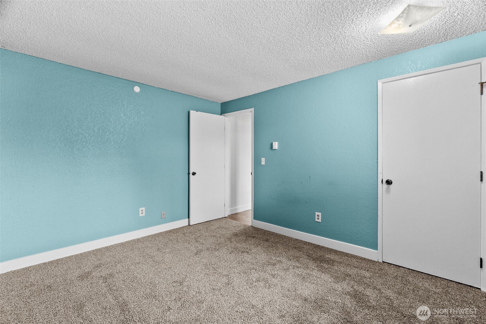 401 E 66th Street Property Photo 16