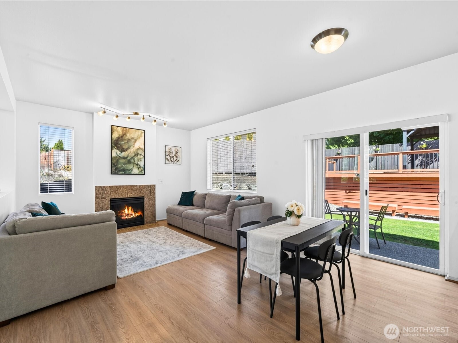 6726 Charlotte Avenue Property Photo 8
