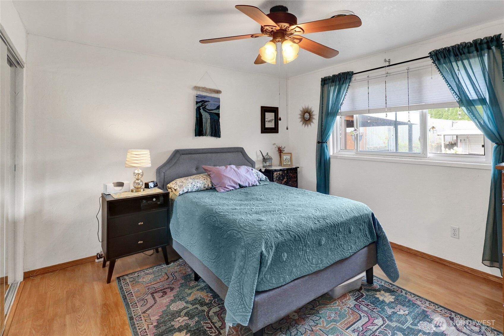 2413 N 18th Place Property Photo 19