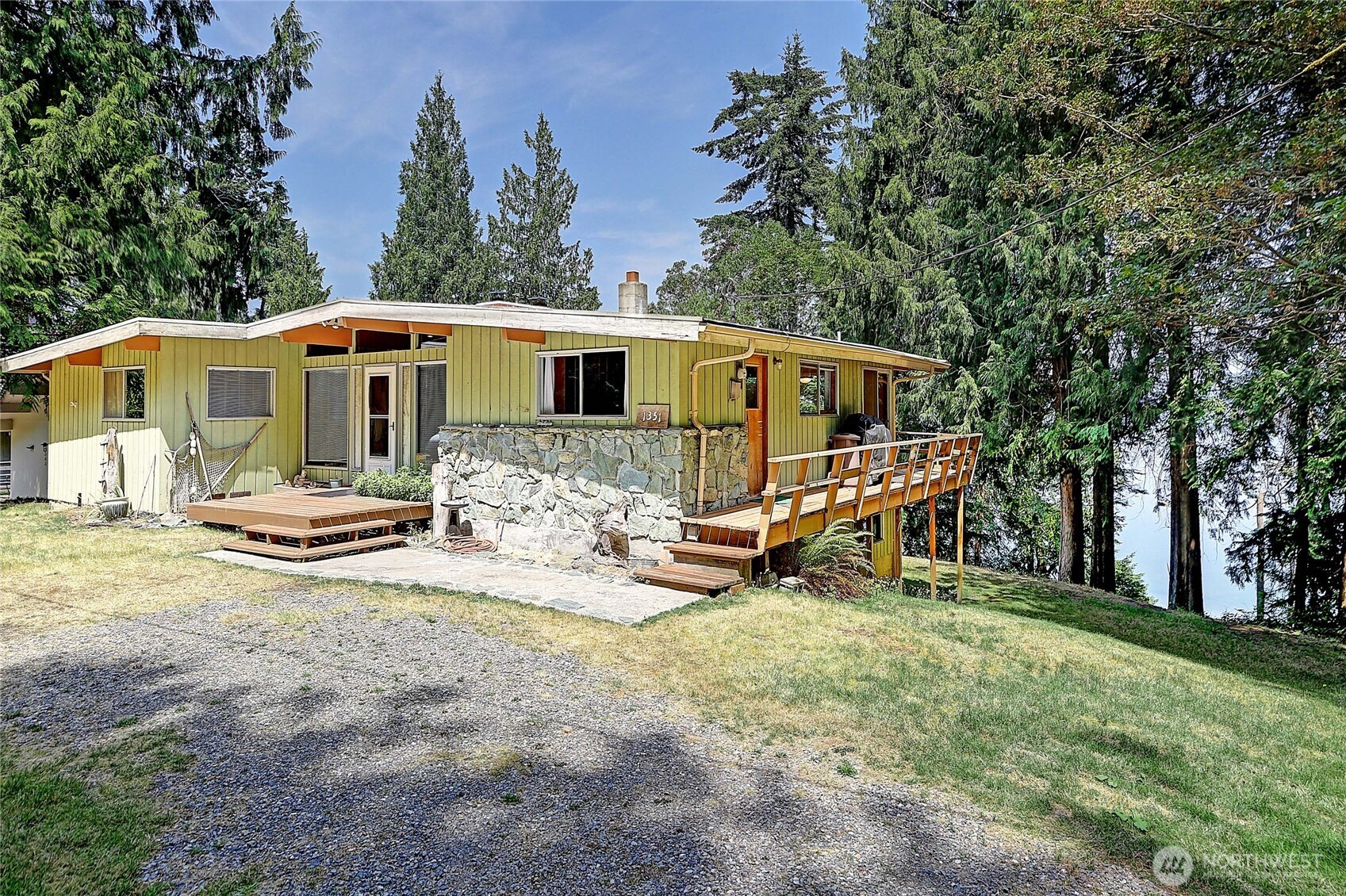 1351 Steffen Place