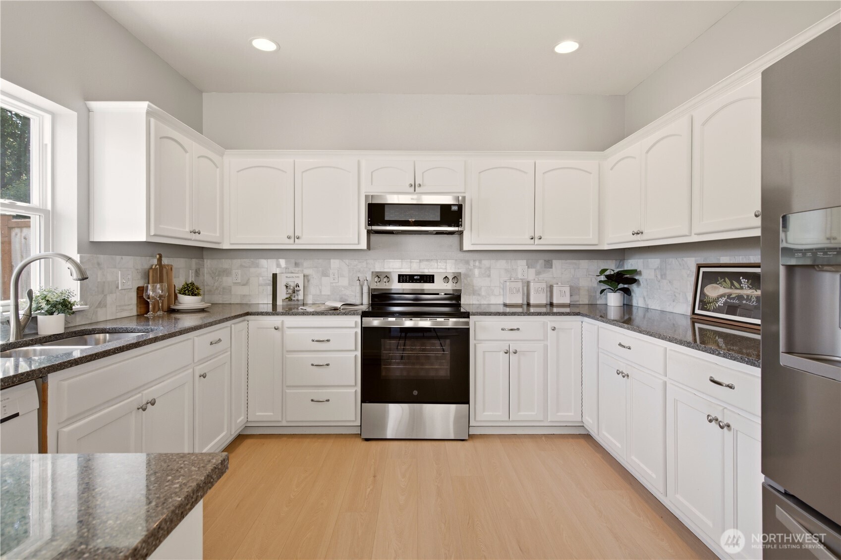 1327 113th Avenue Property Photo 7