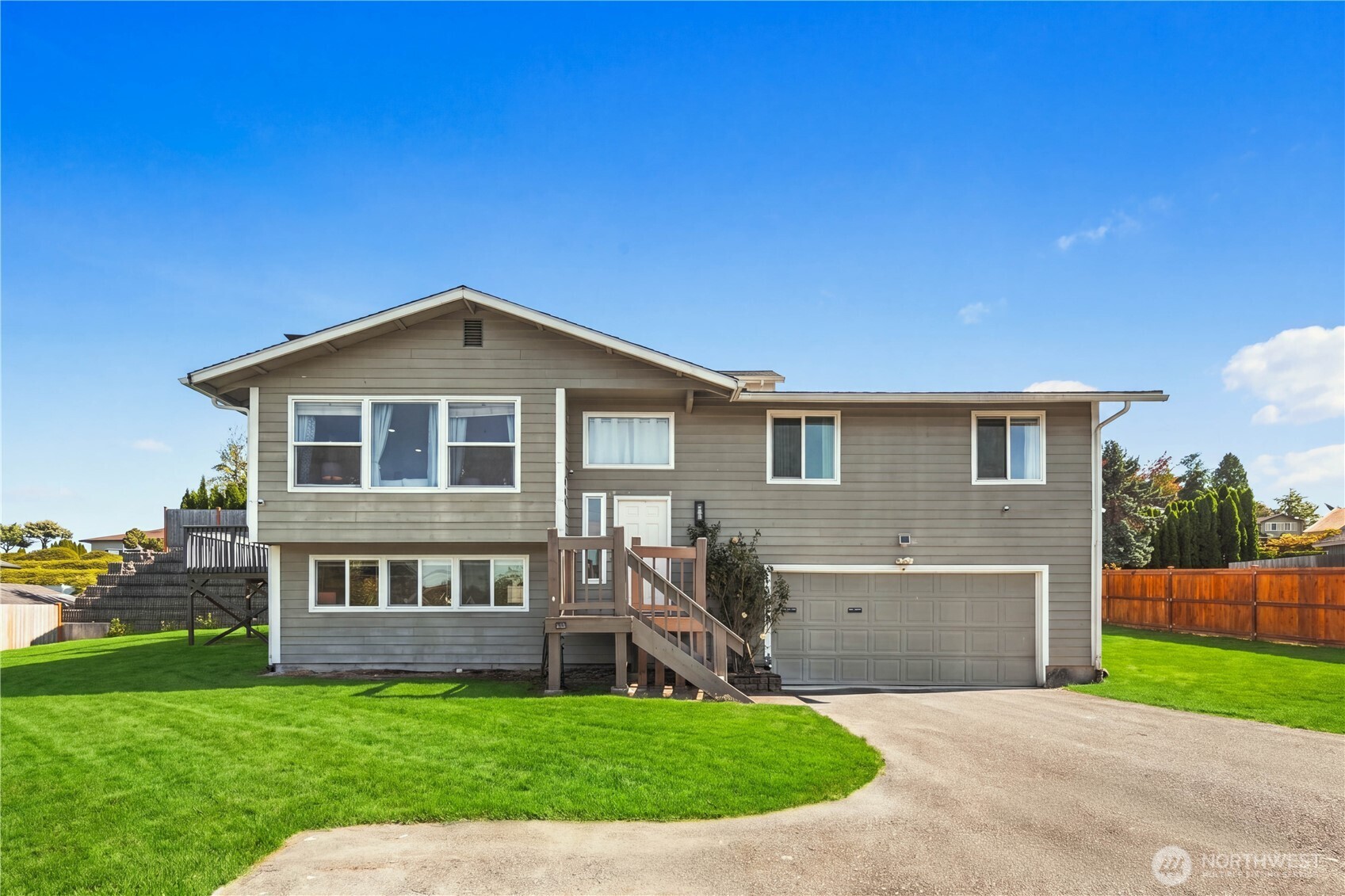 809 19th Avenue Property Photo 1
