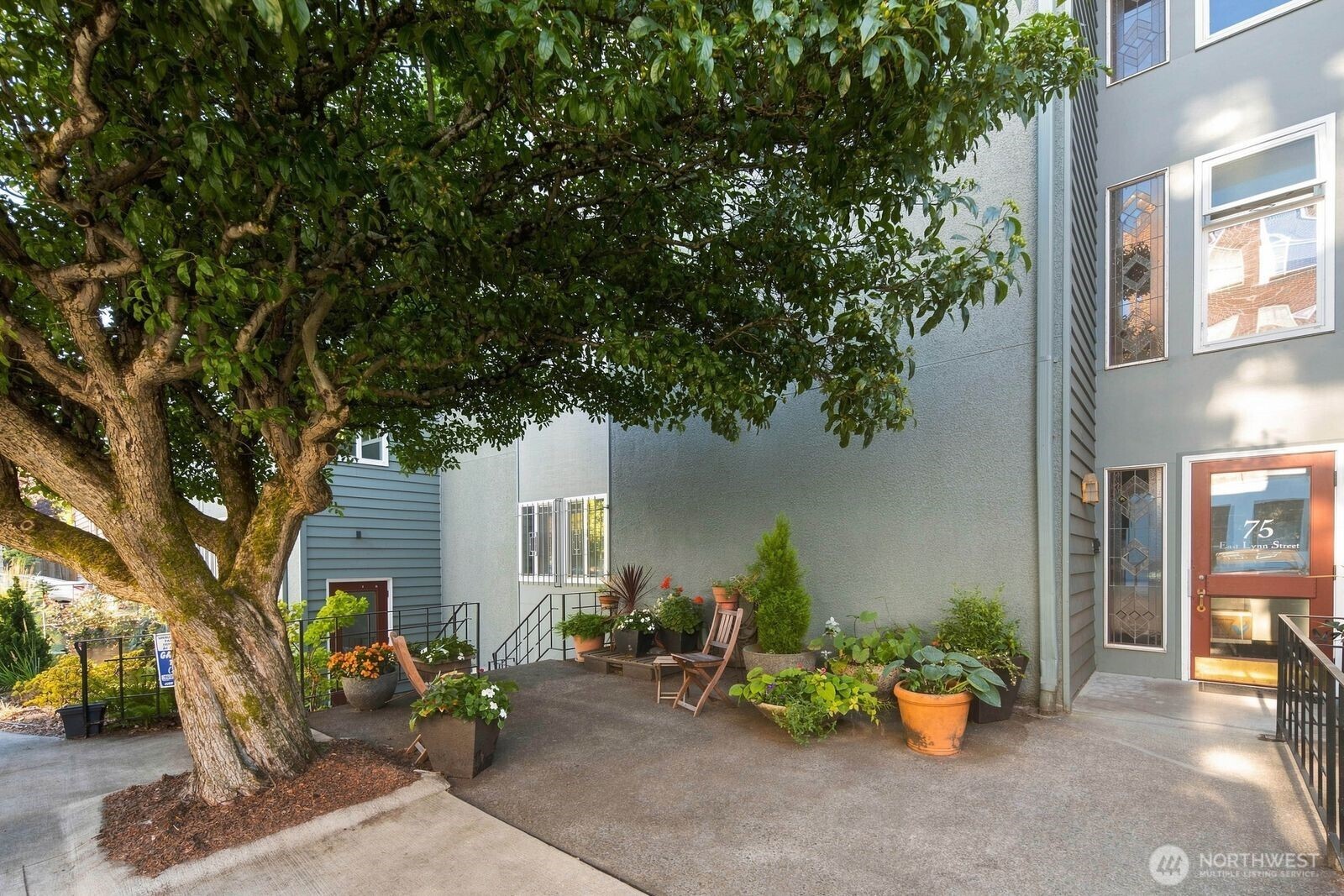 75 E Lynn Street B Property Photo 33