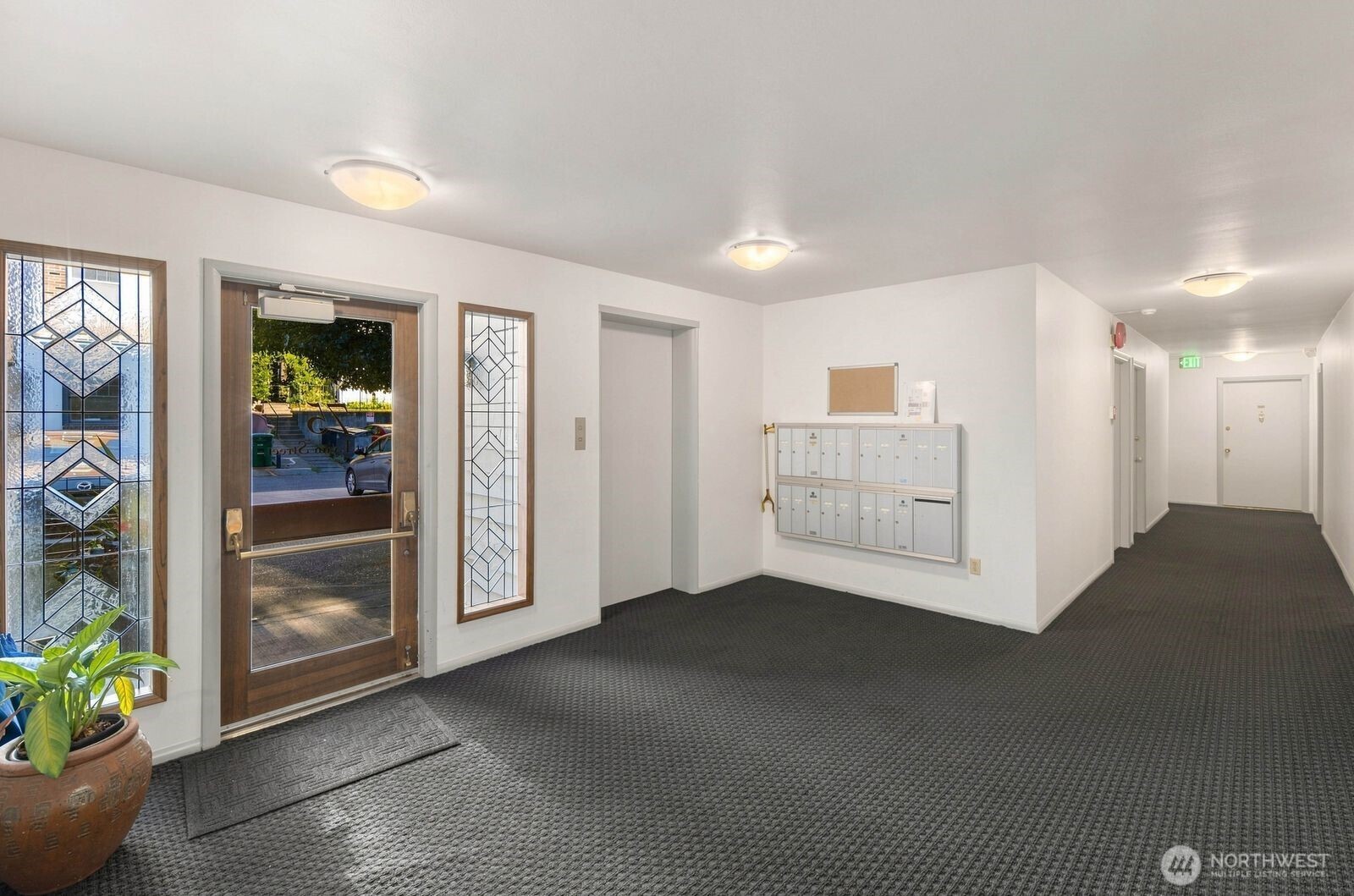 75 E Lynn Street B Property Photo 35