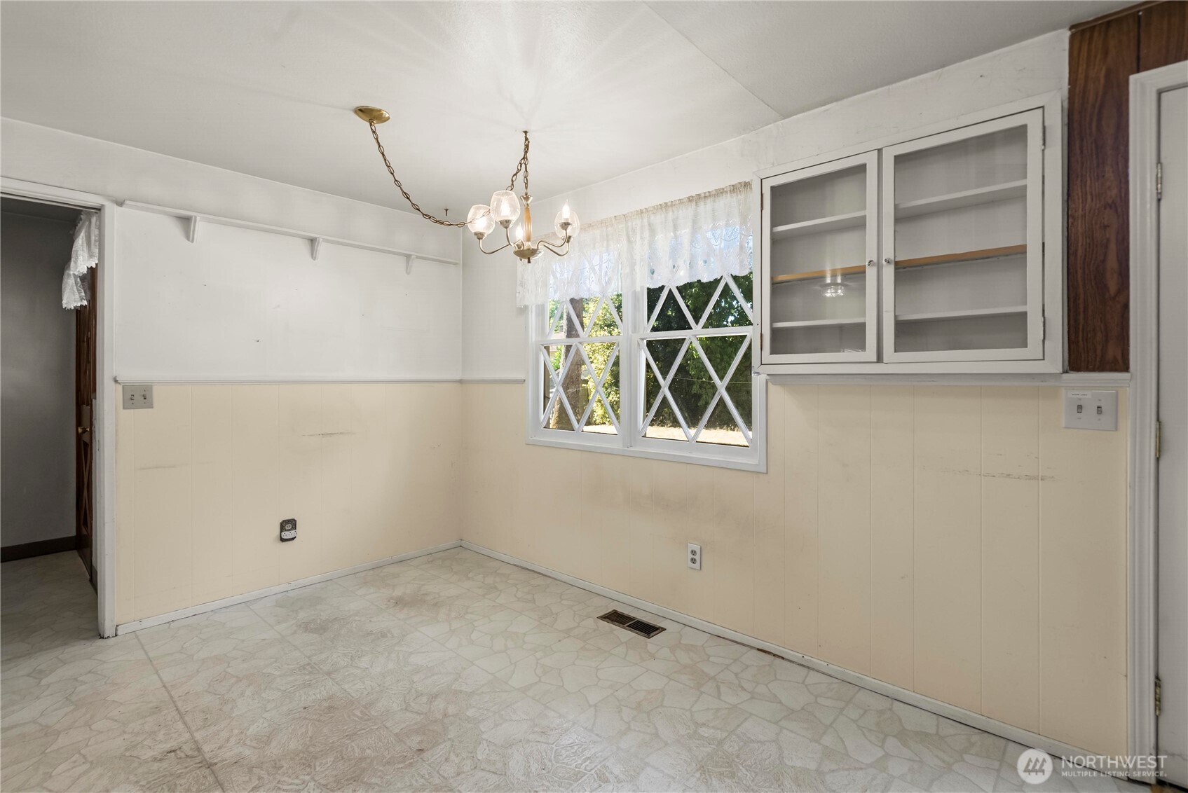 3129 Sylvia Boulevard Property Photo 11