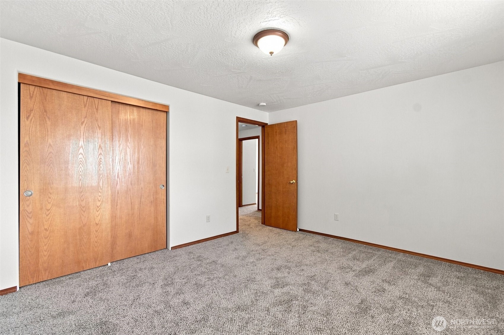 106 Mission Property Photo 15