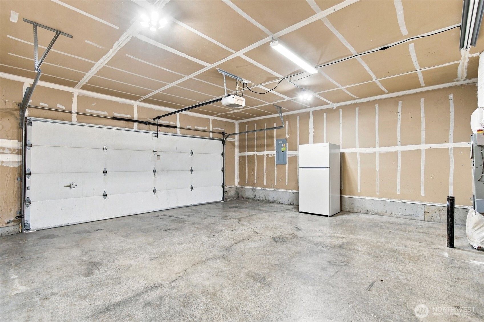 106 Mission Property Photo 24