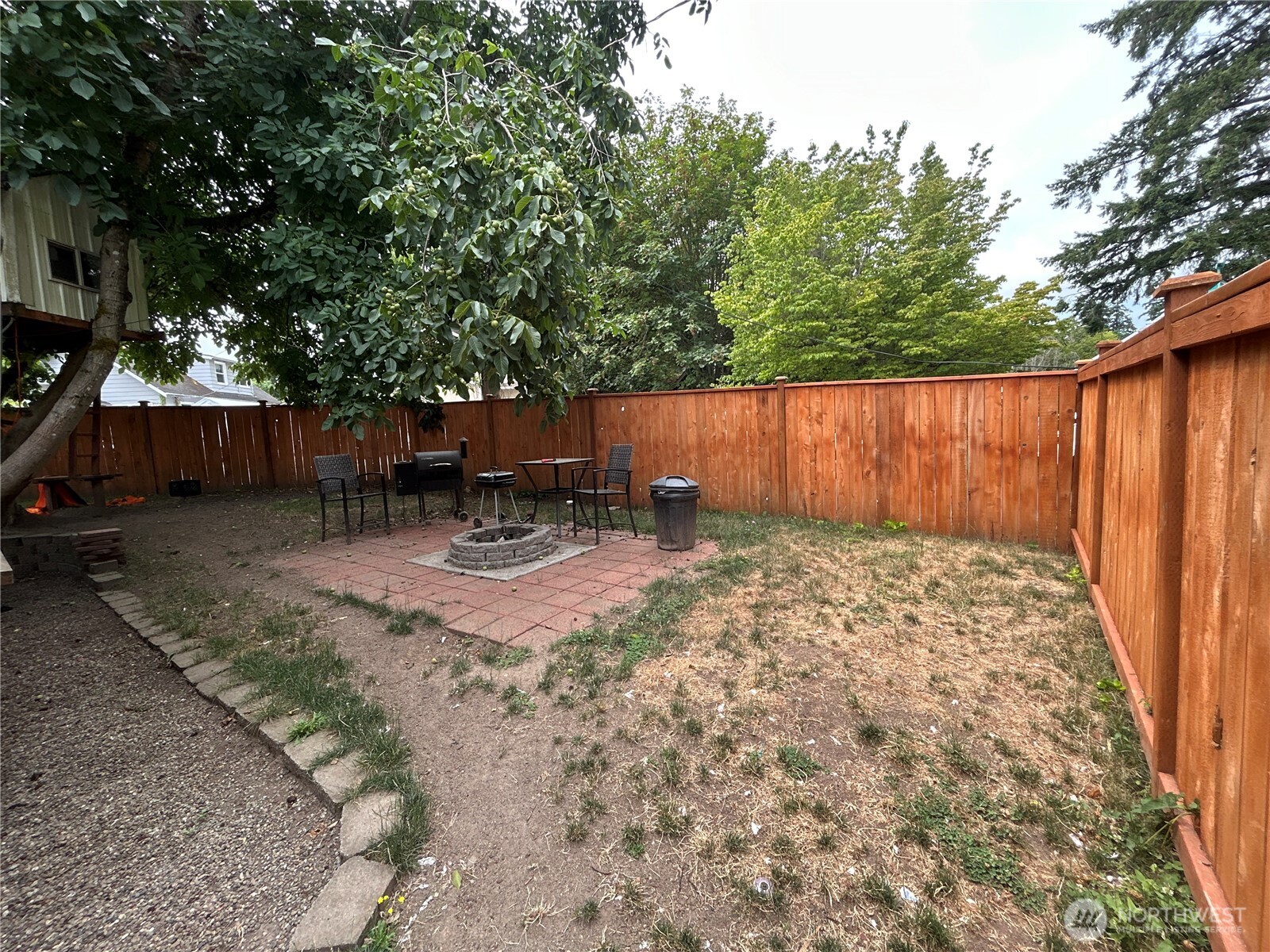 1270 Retsil Road Property Photo 12
