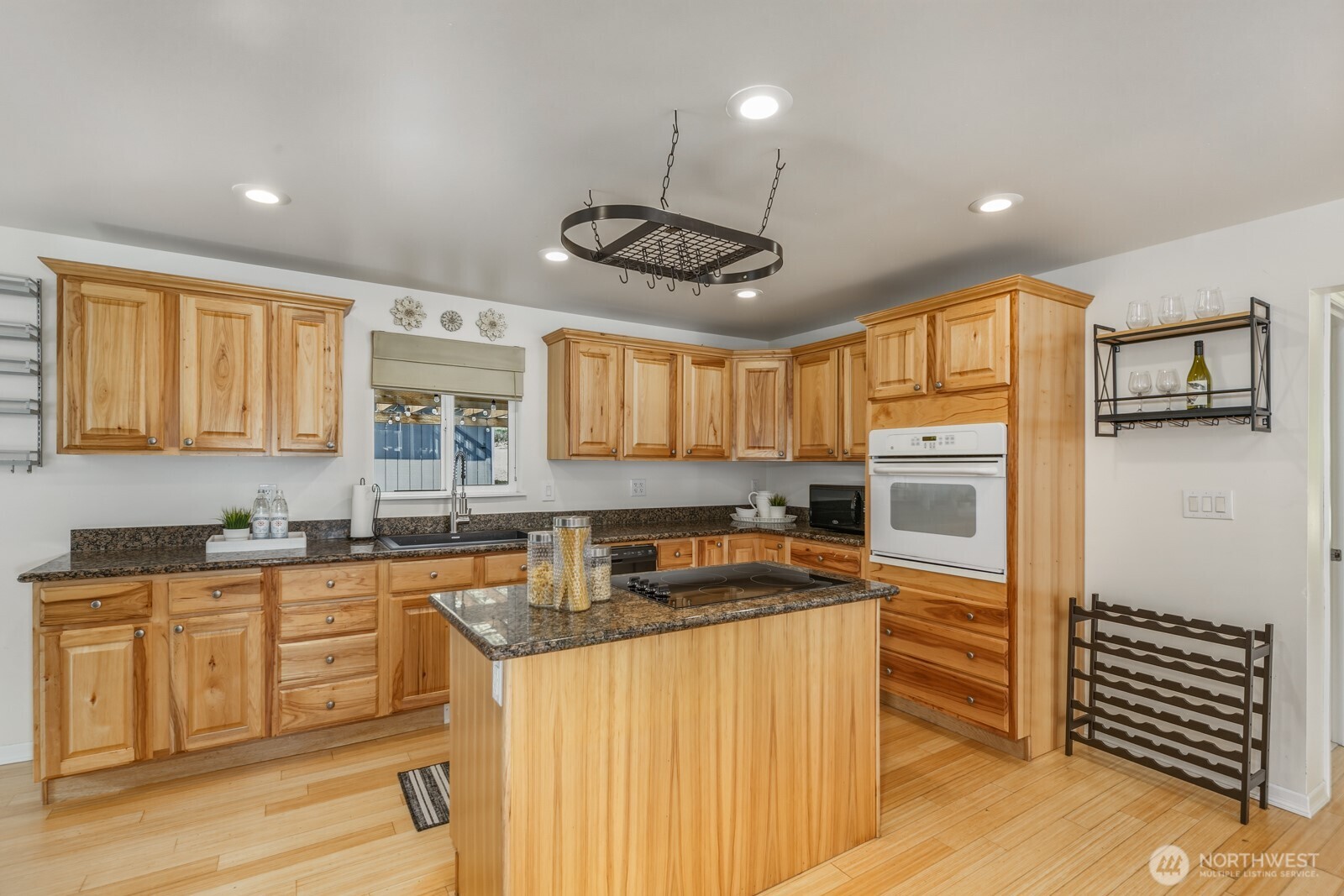 6827 Lakewood Road Property Photo 8