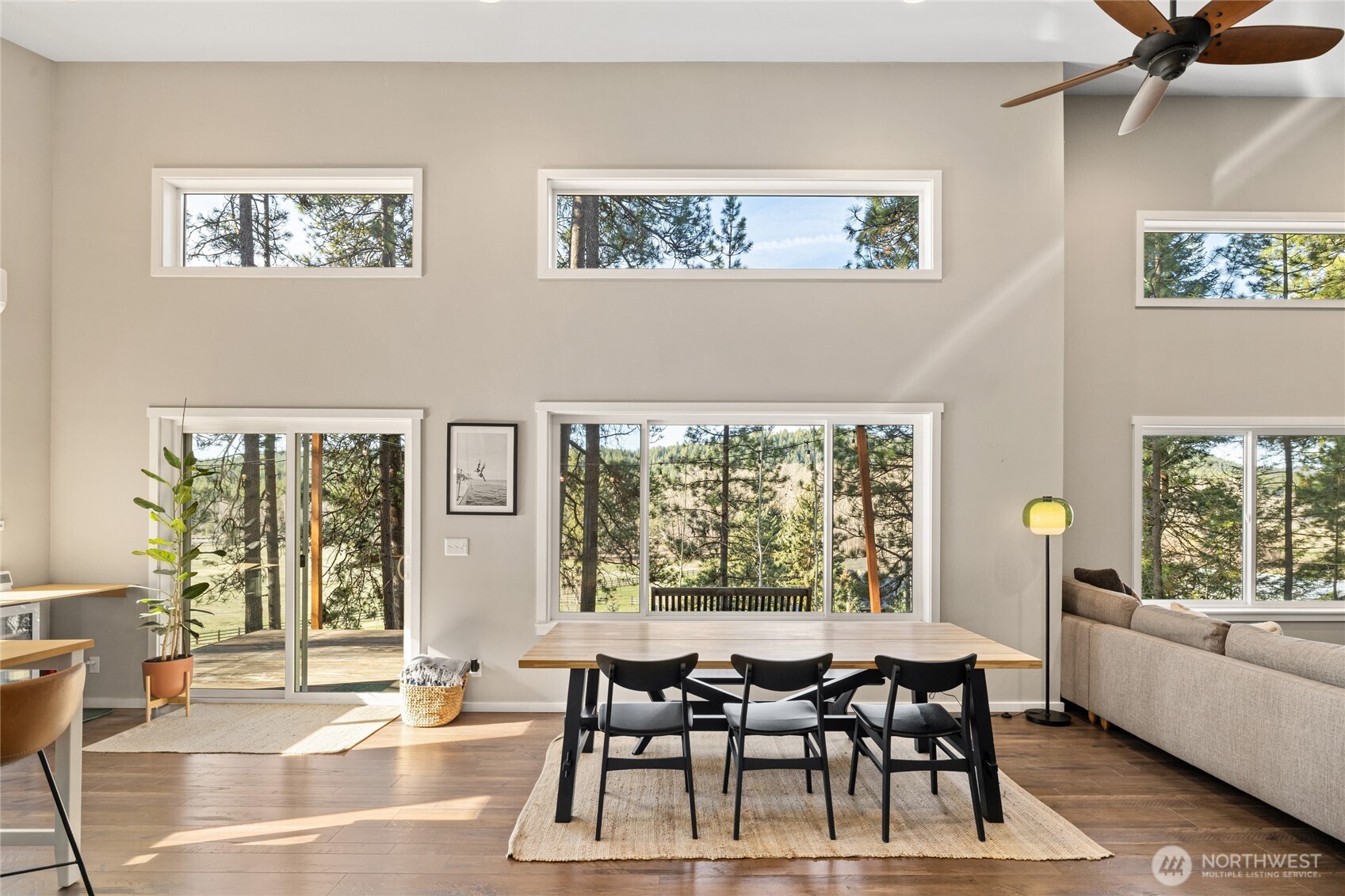 5910 Teanaway Road Property Photo 4