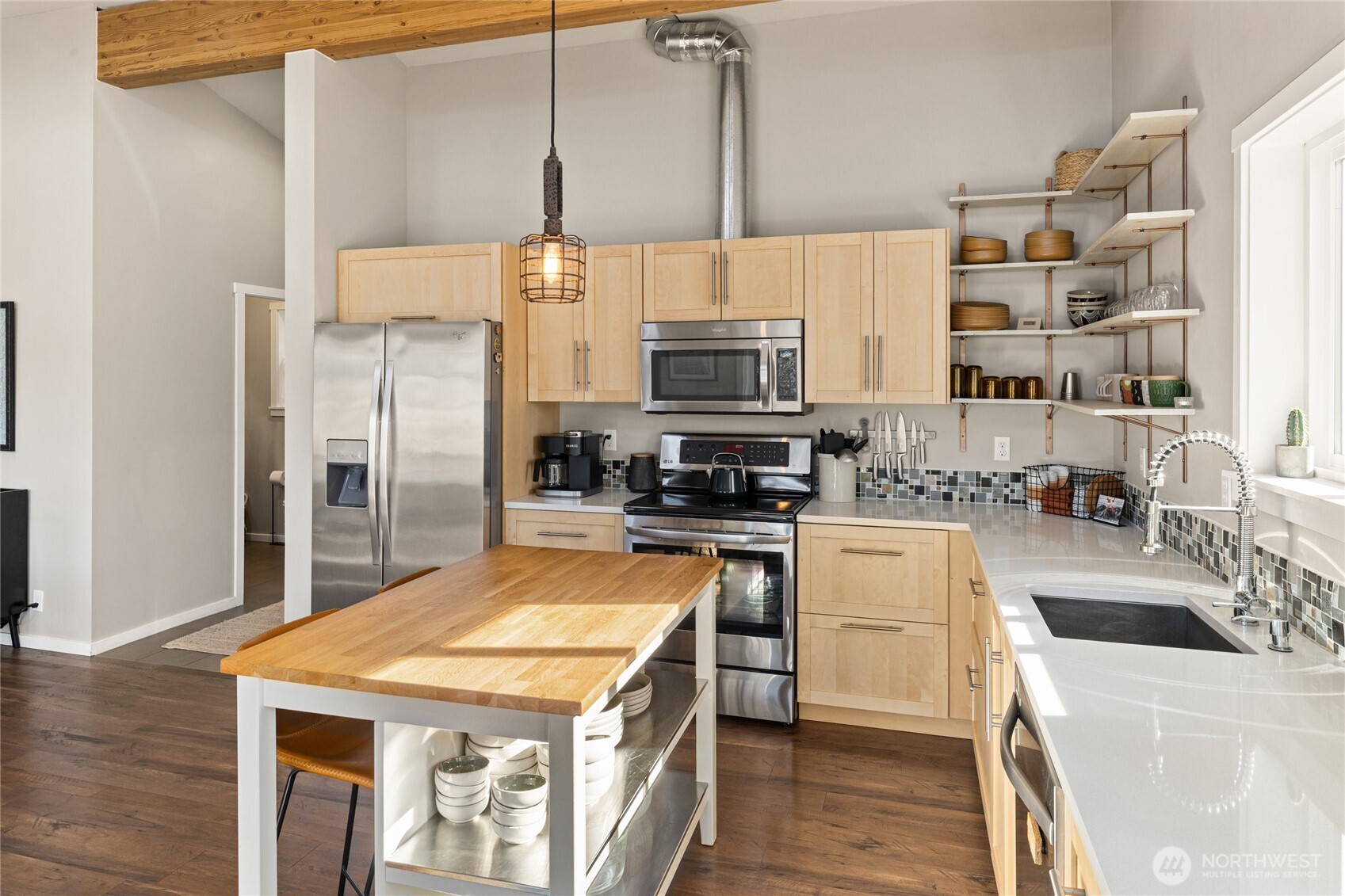 5910 Teanaway Road Property Photo 9