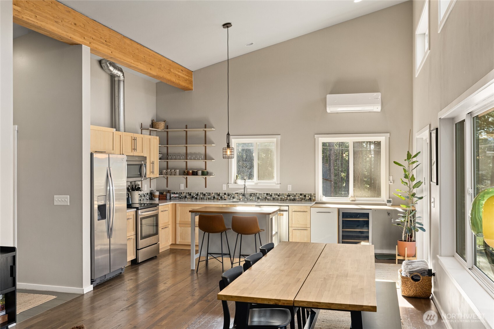 5910 Teanaway Road Property Photo 12