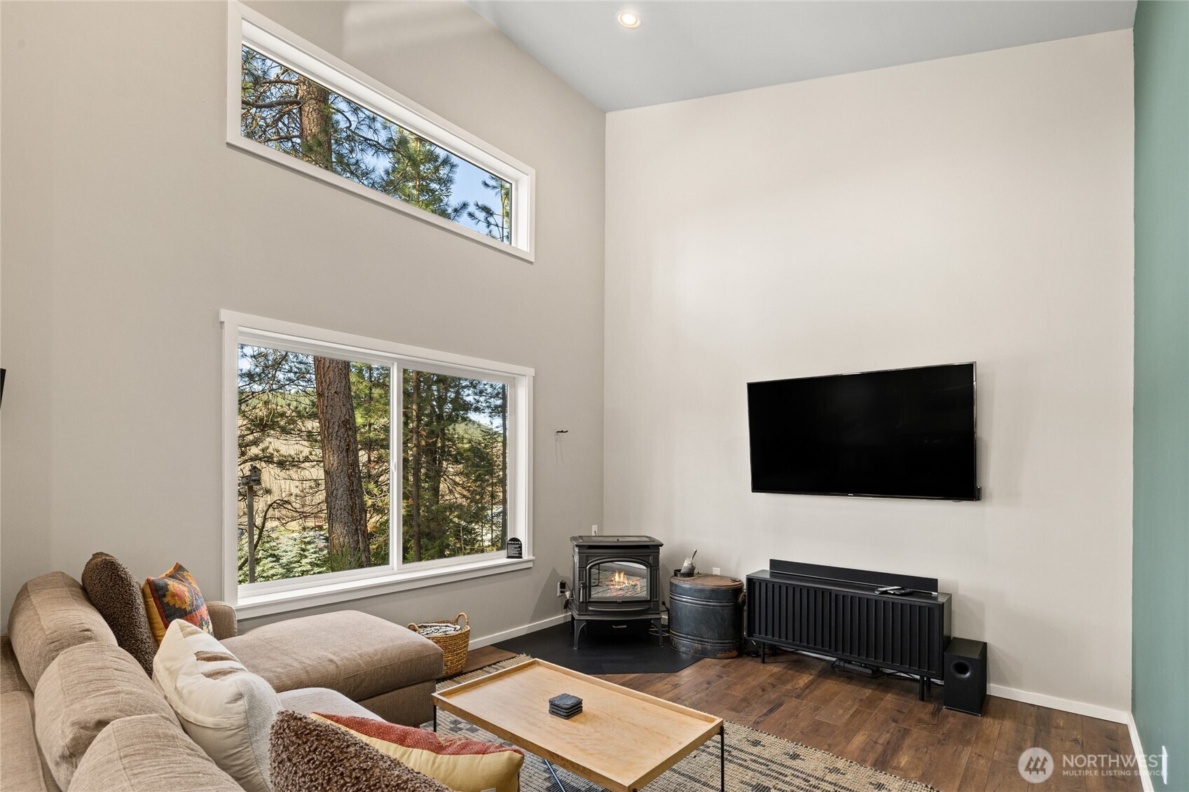 5910 Teanaway Road Property Photo 14