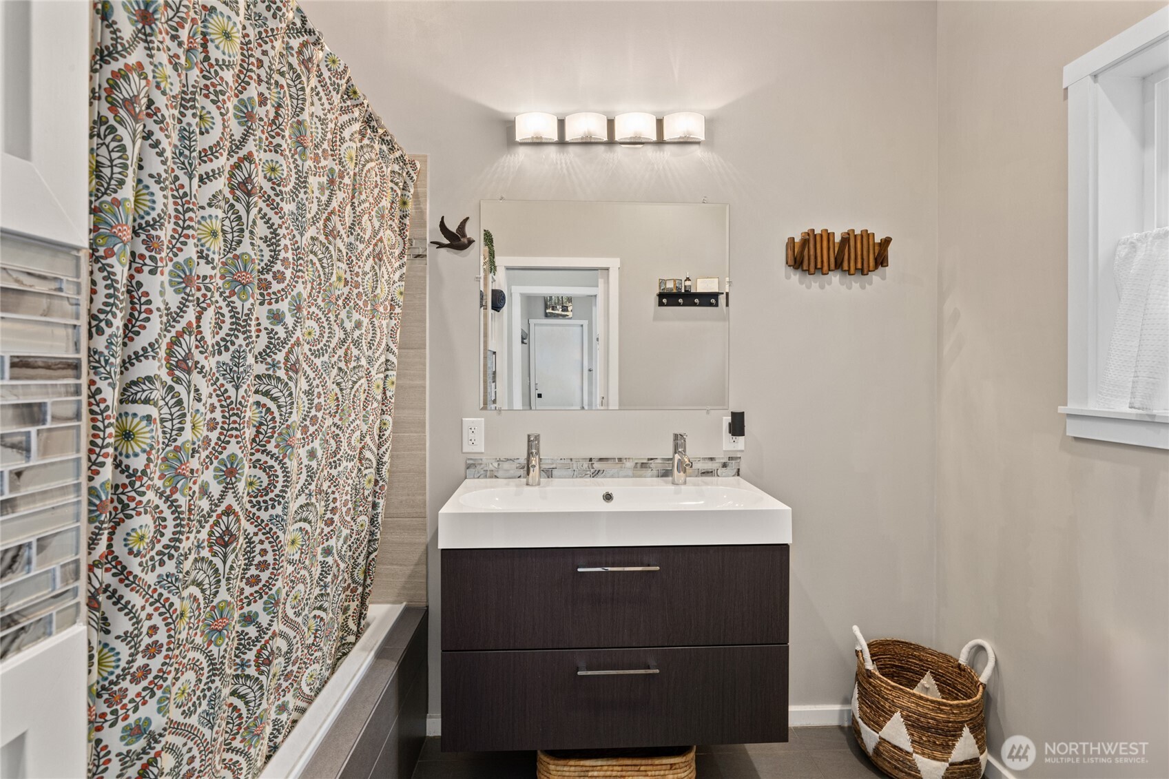 5910 Teanaway Road Property Photo 21