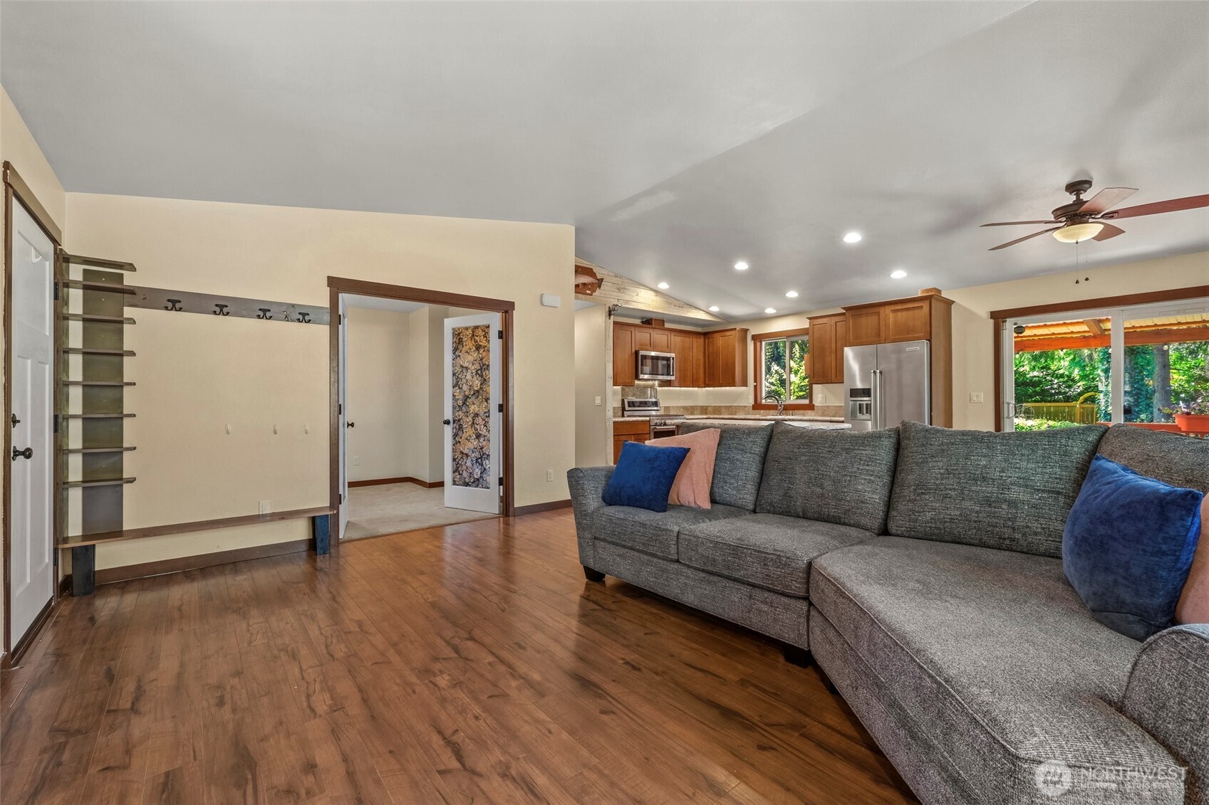 44303 Pine Road Property Photo 5