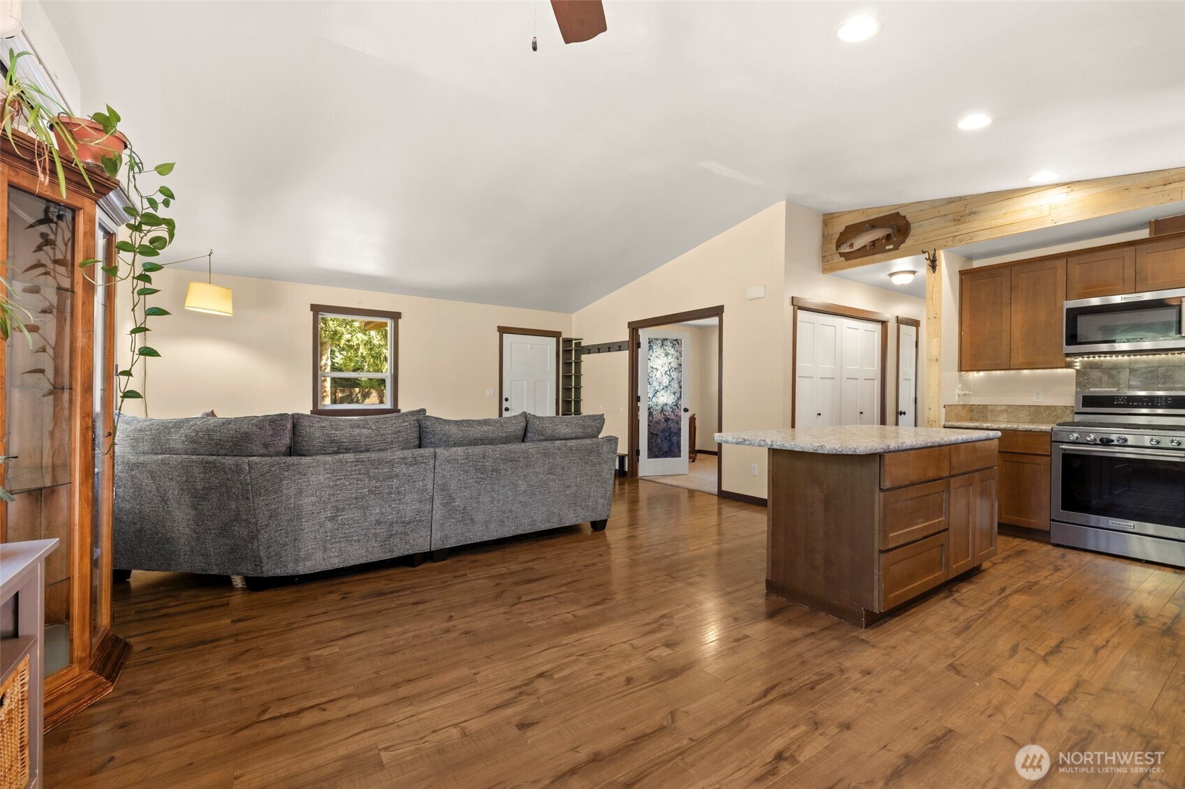 44303 Pine Road Property Photo 14