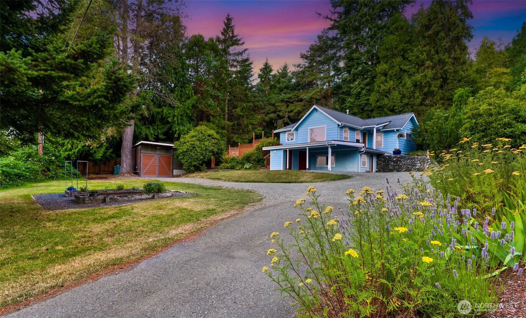 137 33rd Street Property Photo 6