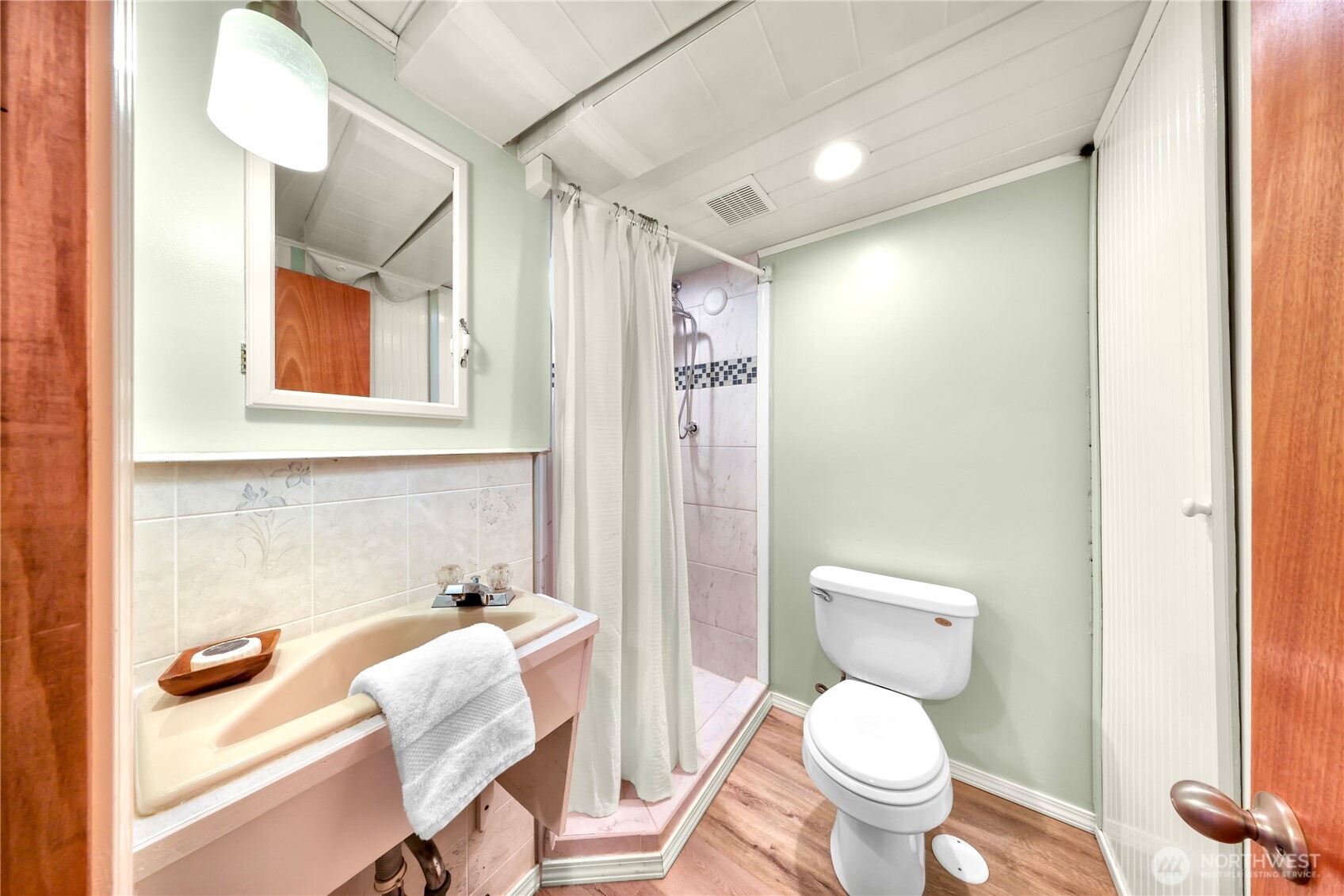 137 33rd Street Property Photo 25