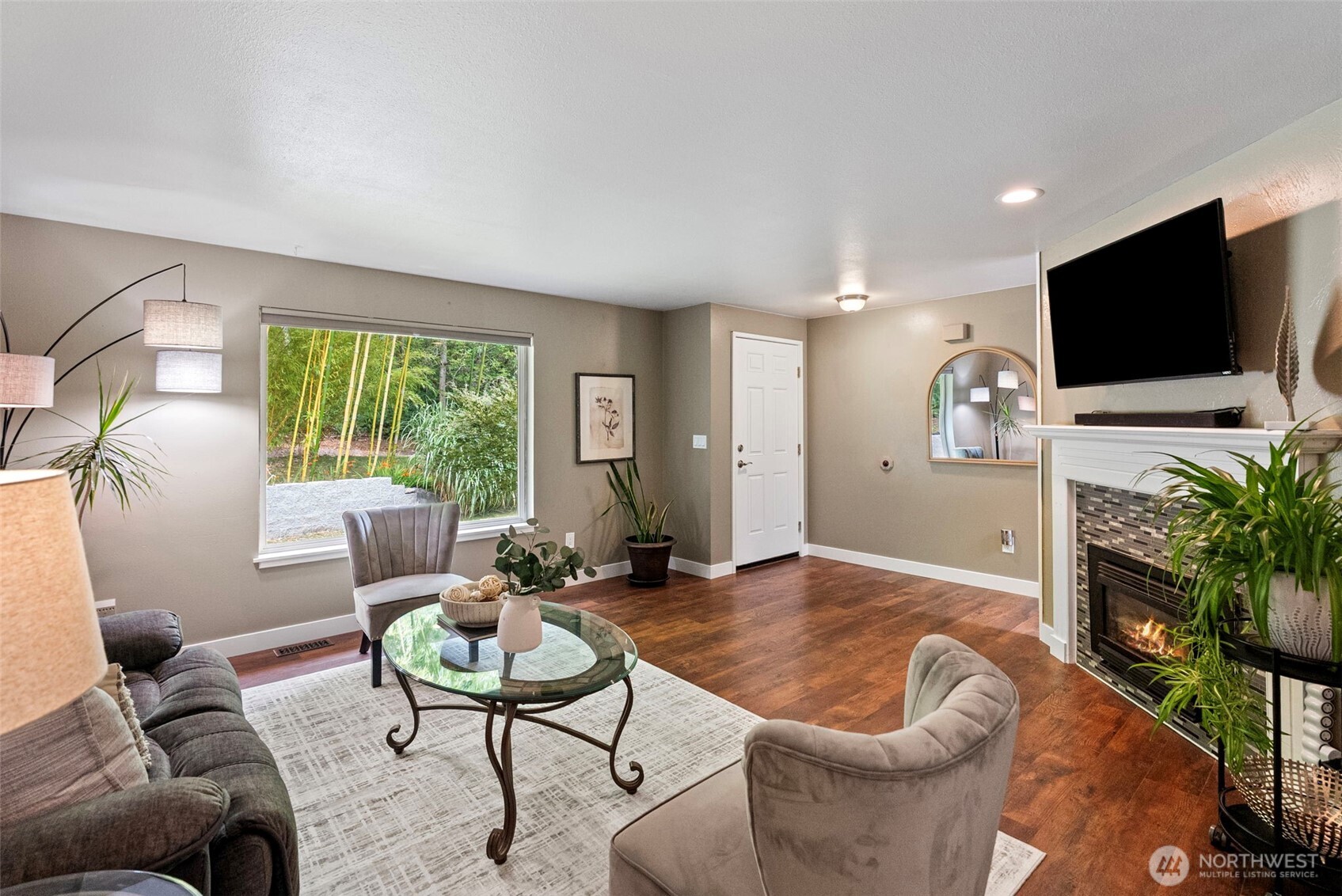 1229 12th Court Property Photo 4