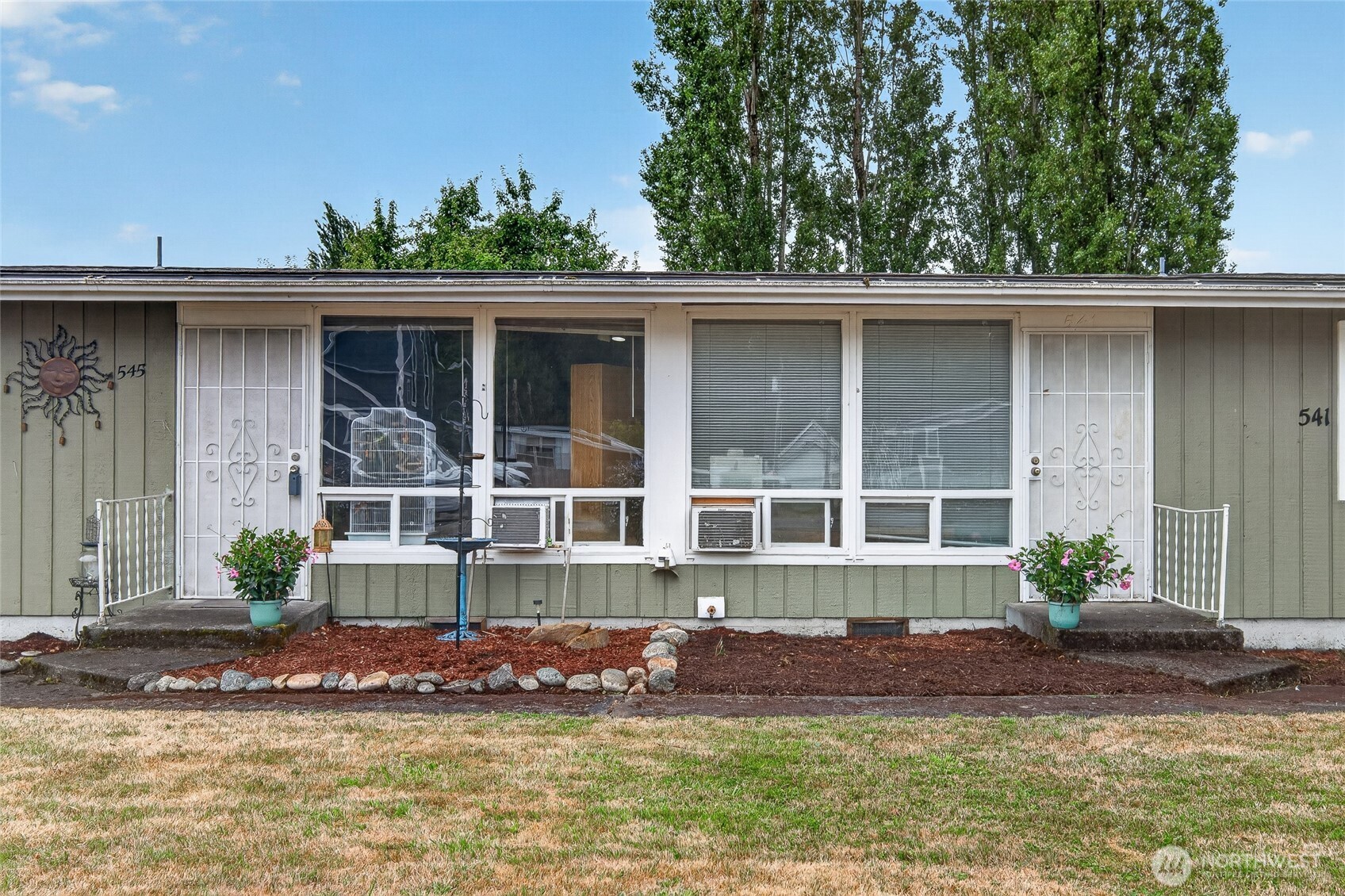 541 545 D Street Property Photo 6