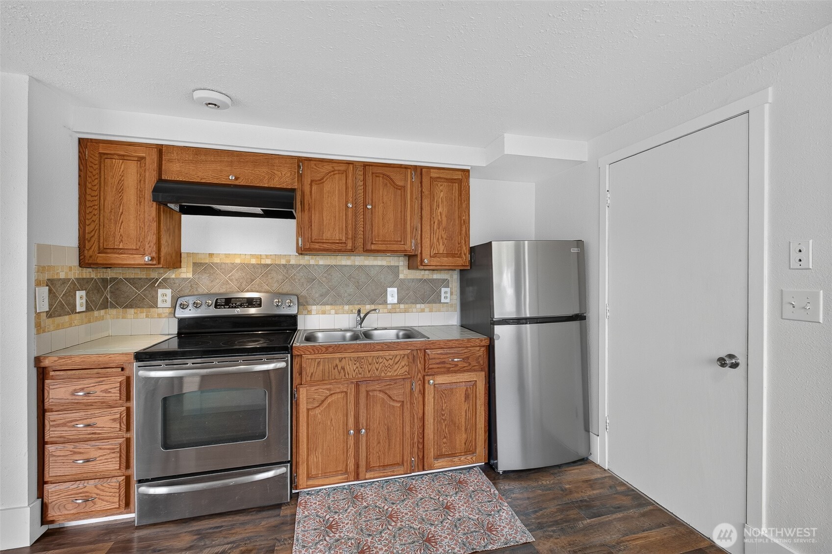 541 545 D Street Property Photo 10